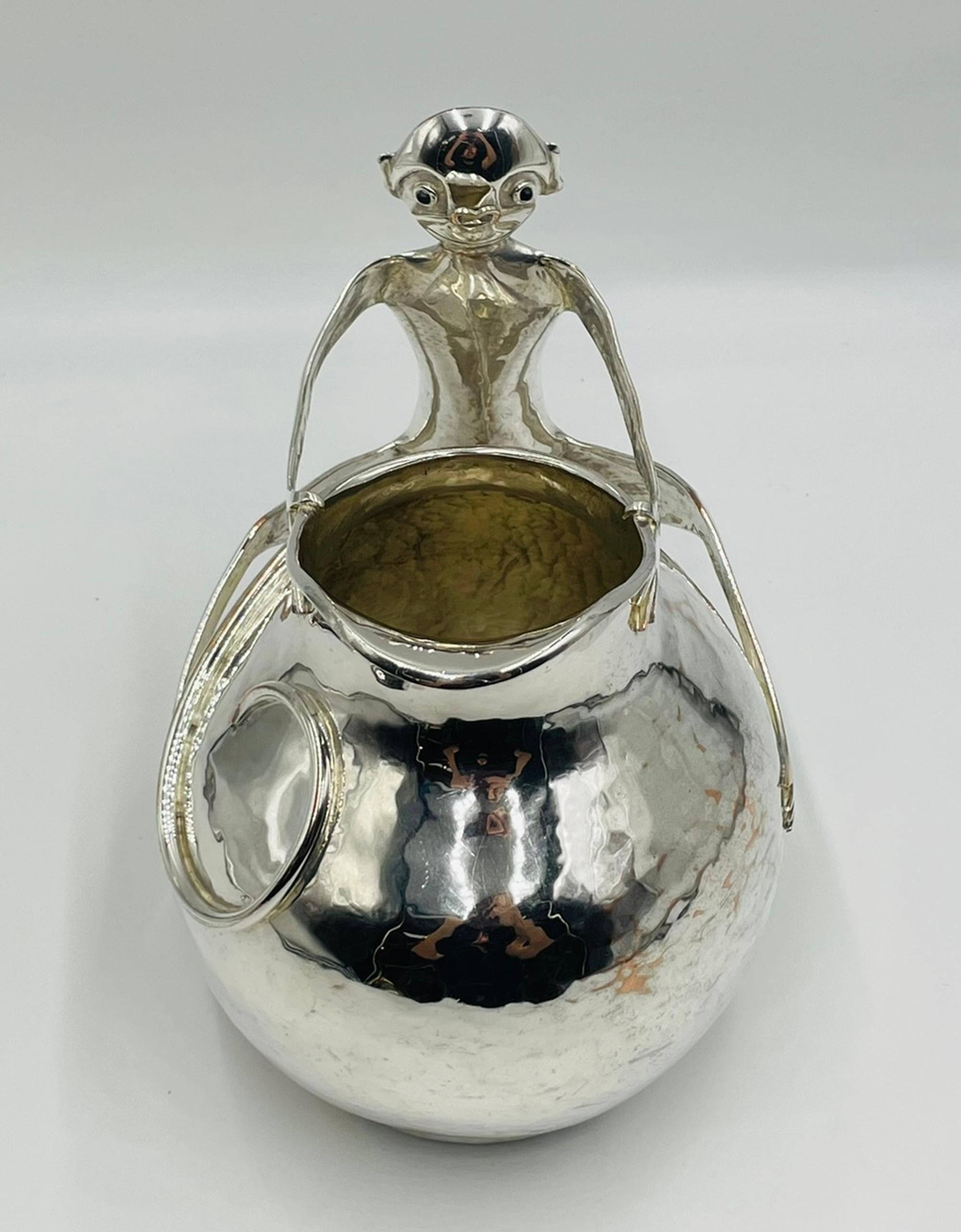 Brocca a forma di scimmia placcata in argento di Emilia Castillo, Modernismo messicano In condizioni buone in vendita a Los Angeles, CA