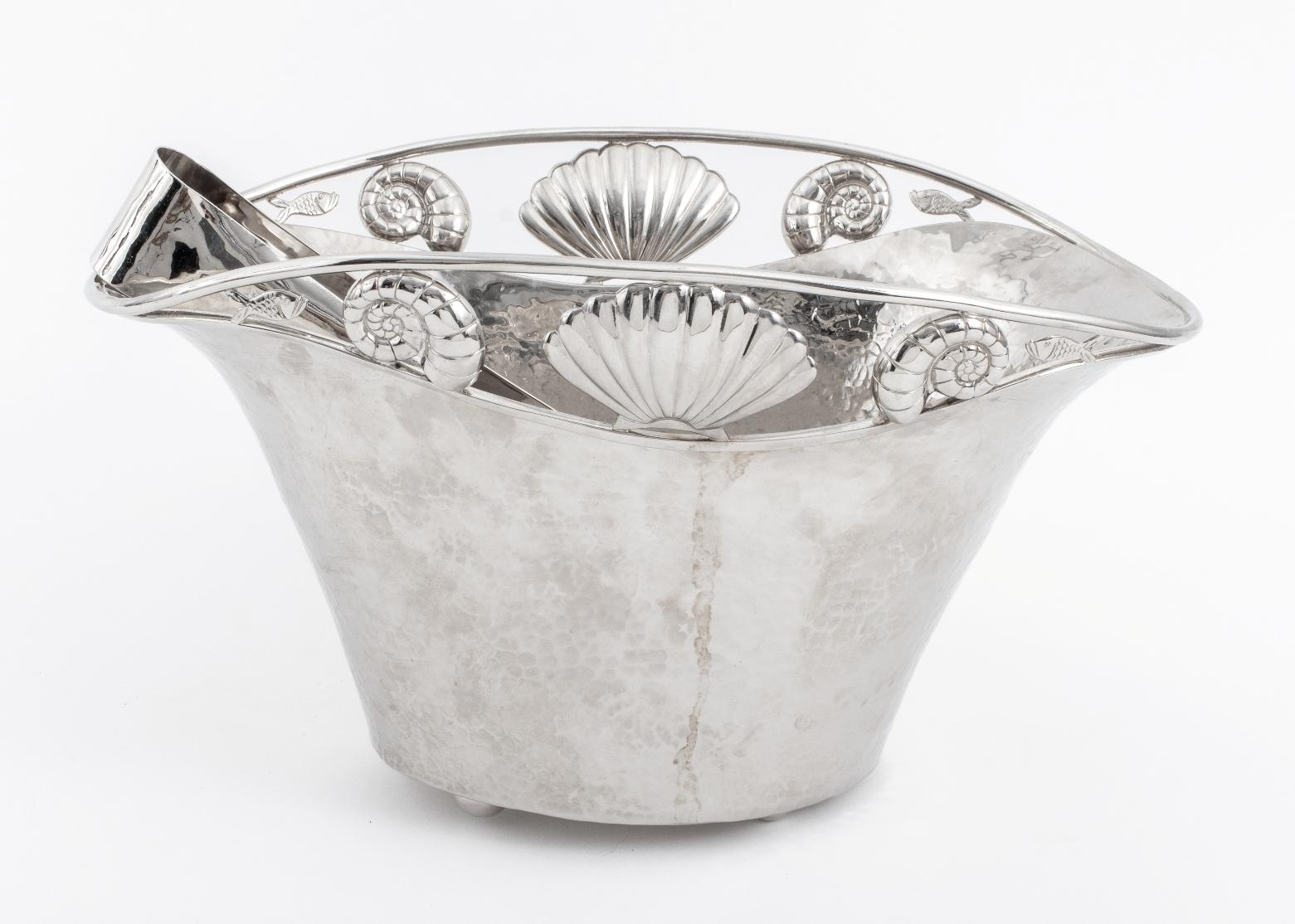 Emilia Castillo Silver-Plated Sea Shell Ice Bucket with Tongs In Excellent Condition In New York, NY