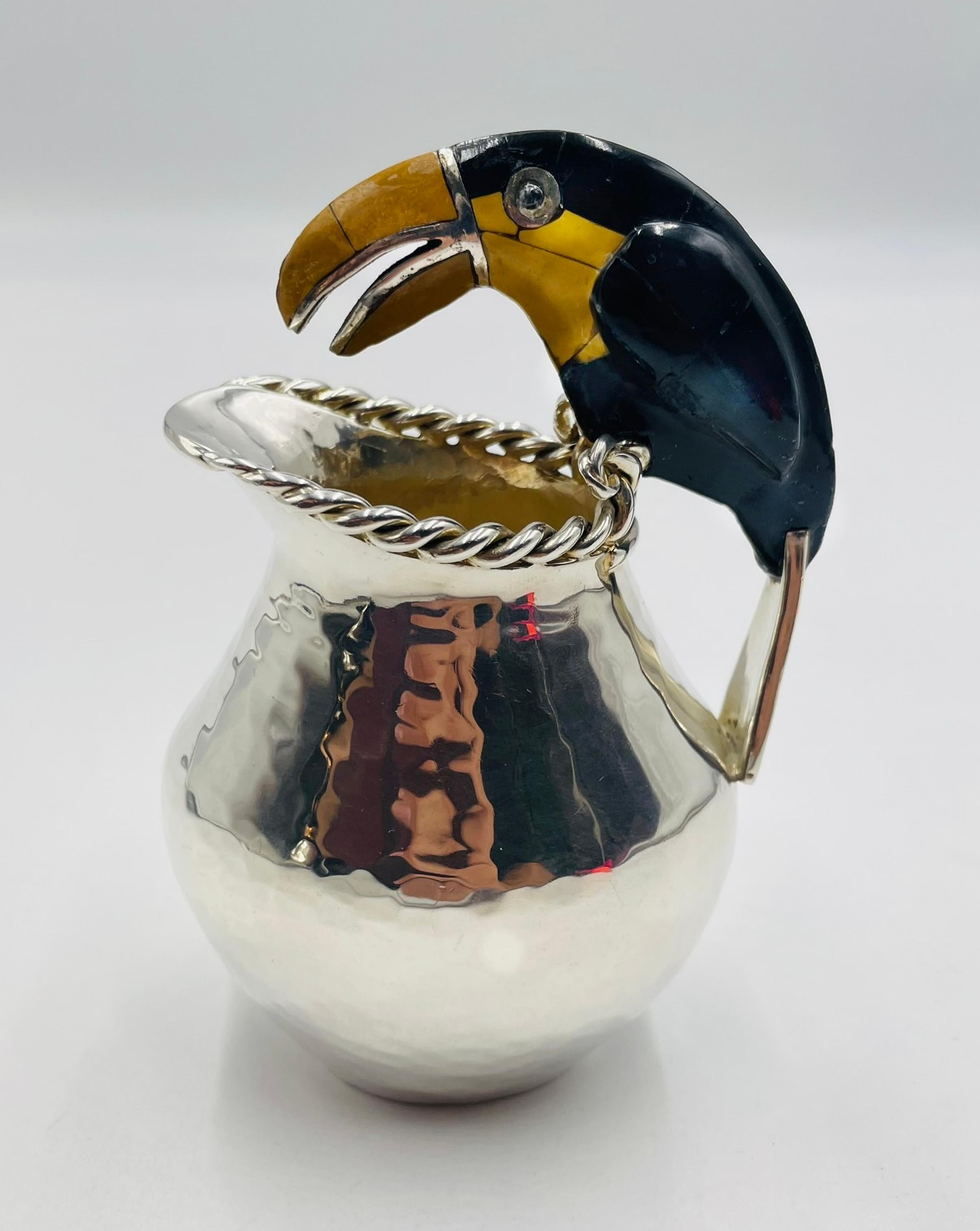 Emilia Castillo Versilberte Tukan-Kanne mit Onyx und Jaspis, Mexiko 1980er Jahre (Ende des 20. Jahrhunderts) im Angebot