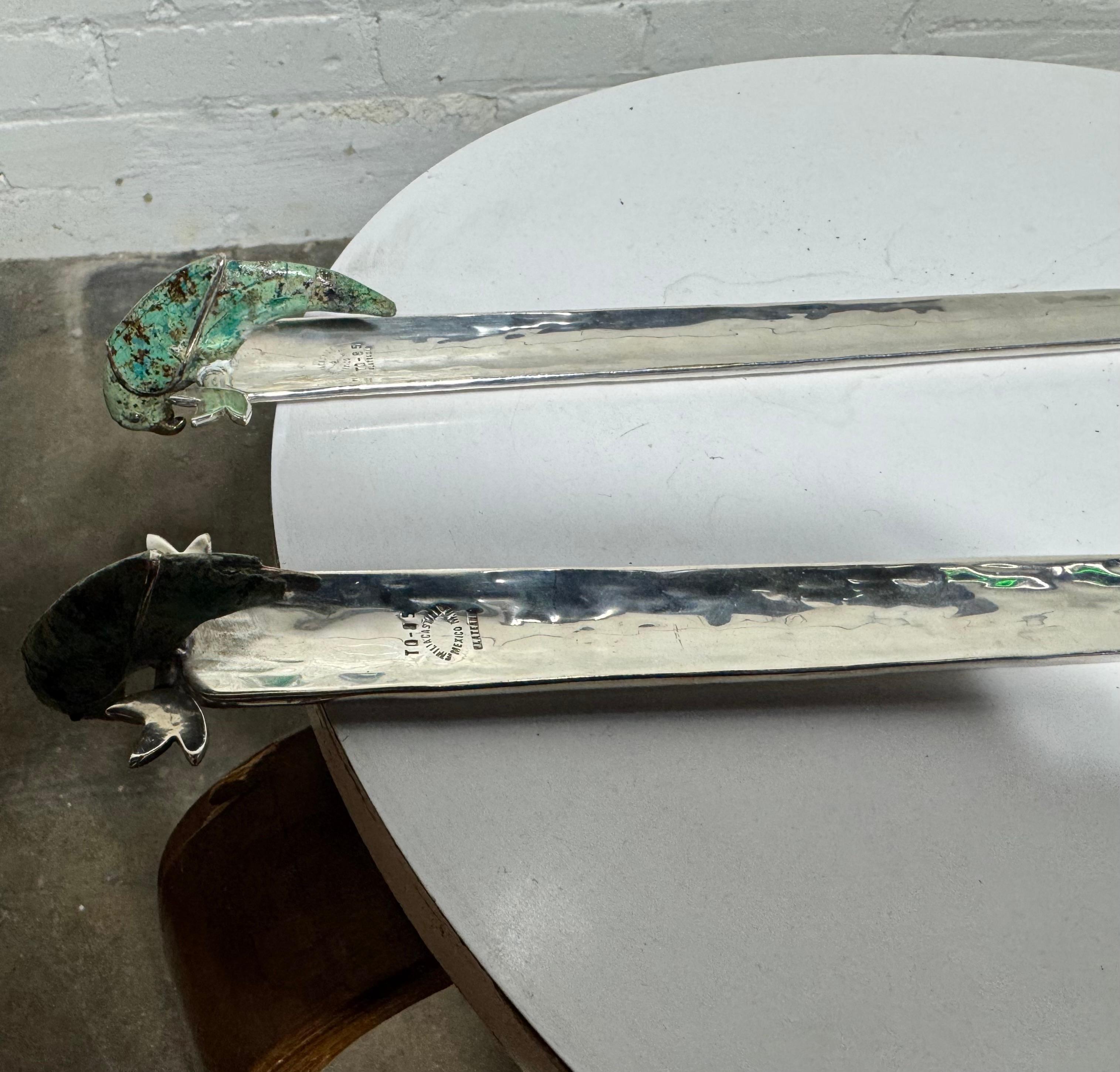 Cucchiai da insalata in argento di Emilia Castillo con pappagalli di malachite / Messico In condizioni ottime in vendita a Buffalo, NY