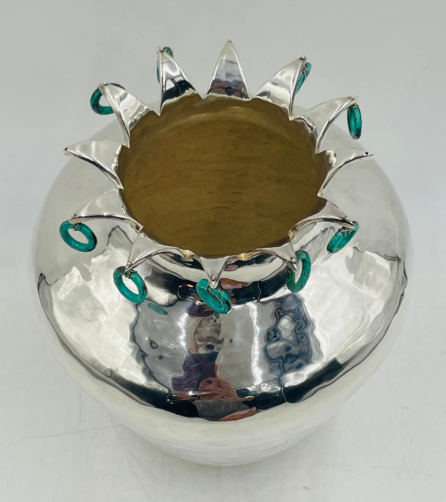 Vaso d'argento di Emilia Castillo con accenti di pietra, firmato, Taxco Mexico In condizioni buone in vendita a Los Angeles, CA