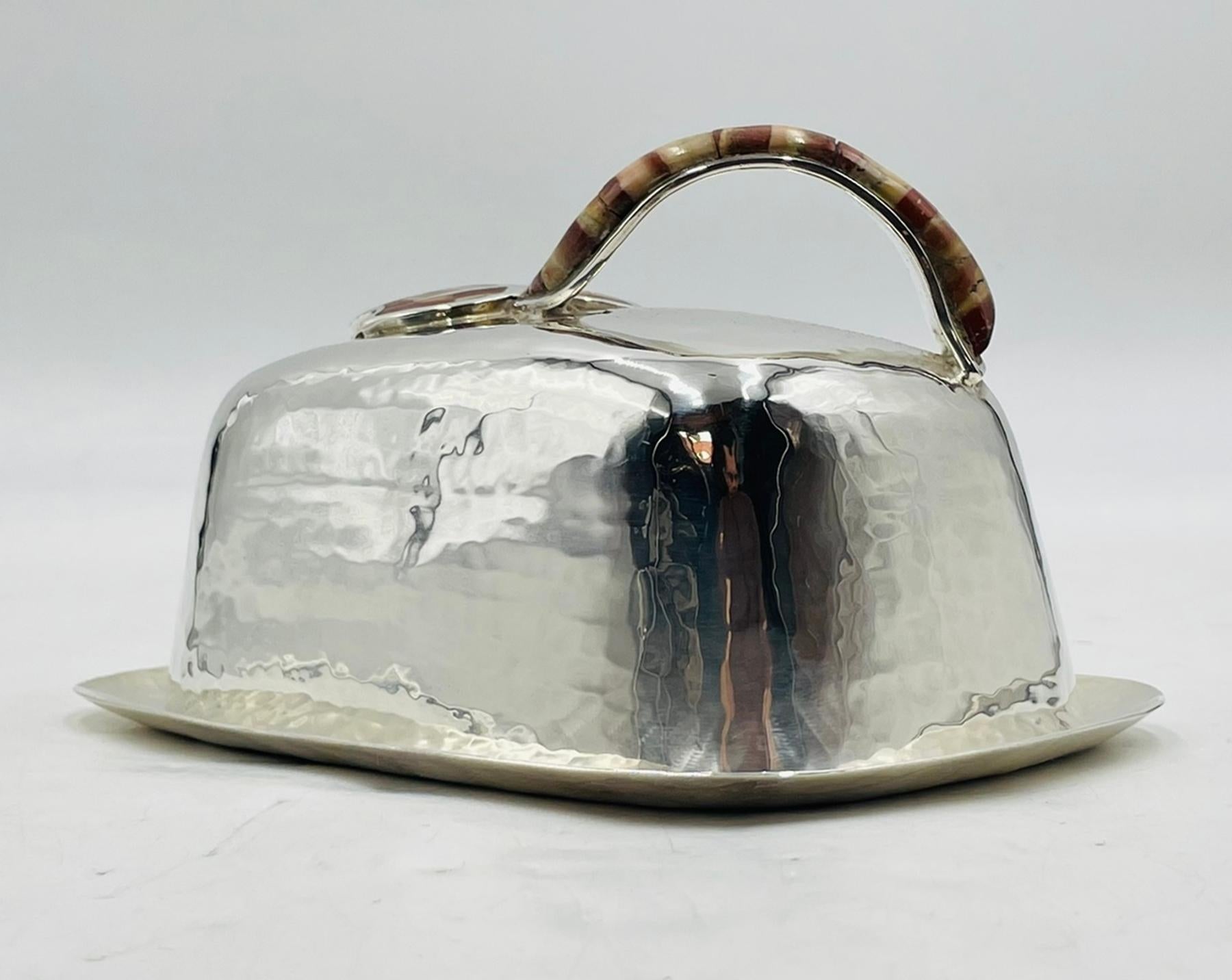 Fait main Beurrier couvert à incrustation de jaspe 