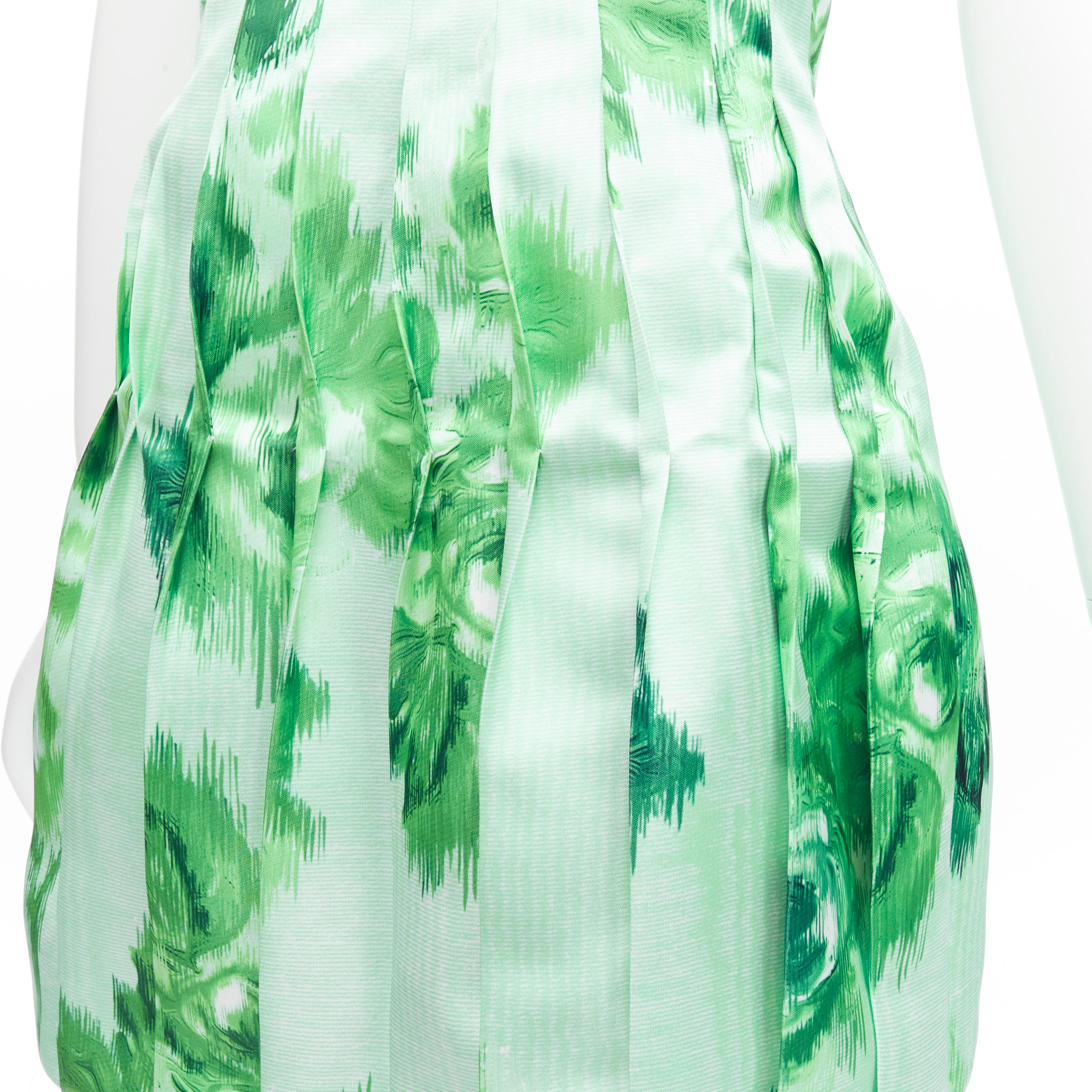 EMILIA WICKSTEAD 2022 Skylar Runway green rose tucked pleat panels corset strapless dress UK6 XS
Reference: AAWC/A00444
Brand: Emilia Wickstead
Model: Skylar
Collection: 2022 - Runway
Material: Polyester
Color: Green, White
Pattern: Photographic