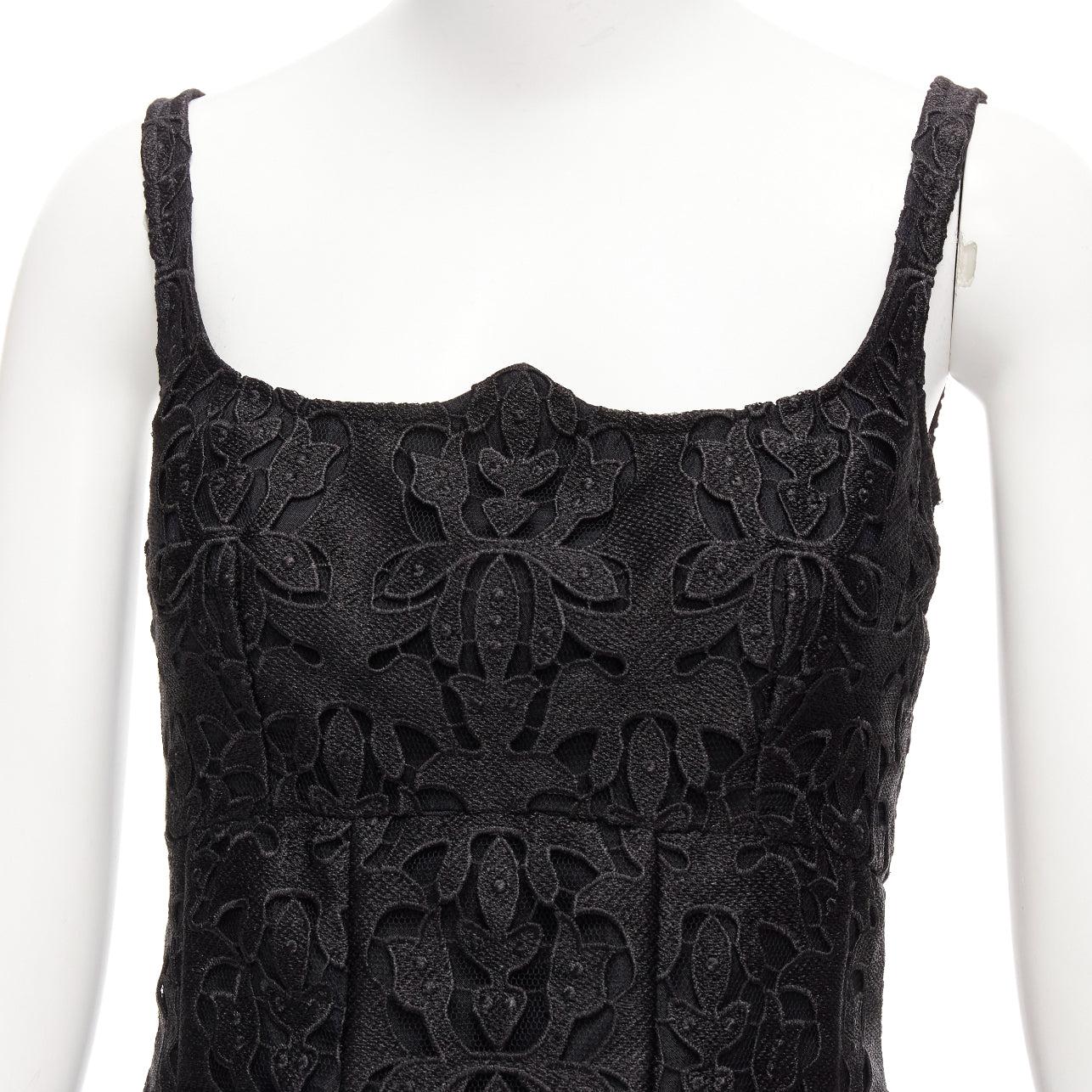 EMILIA WICKSTEAD black floral lace paisley scalloped neckline flared dress UK8 S
Reference: LNKO/A02332
Brand: Emilia Wickstead
Material: Polyester
Color: Black
Pattern: Lace
Closure: Zip
Lining: Black Polyester
Extra Details: The retro feel of the