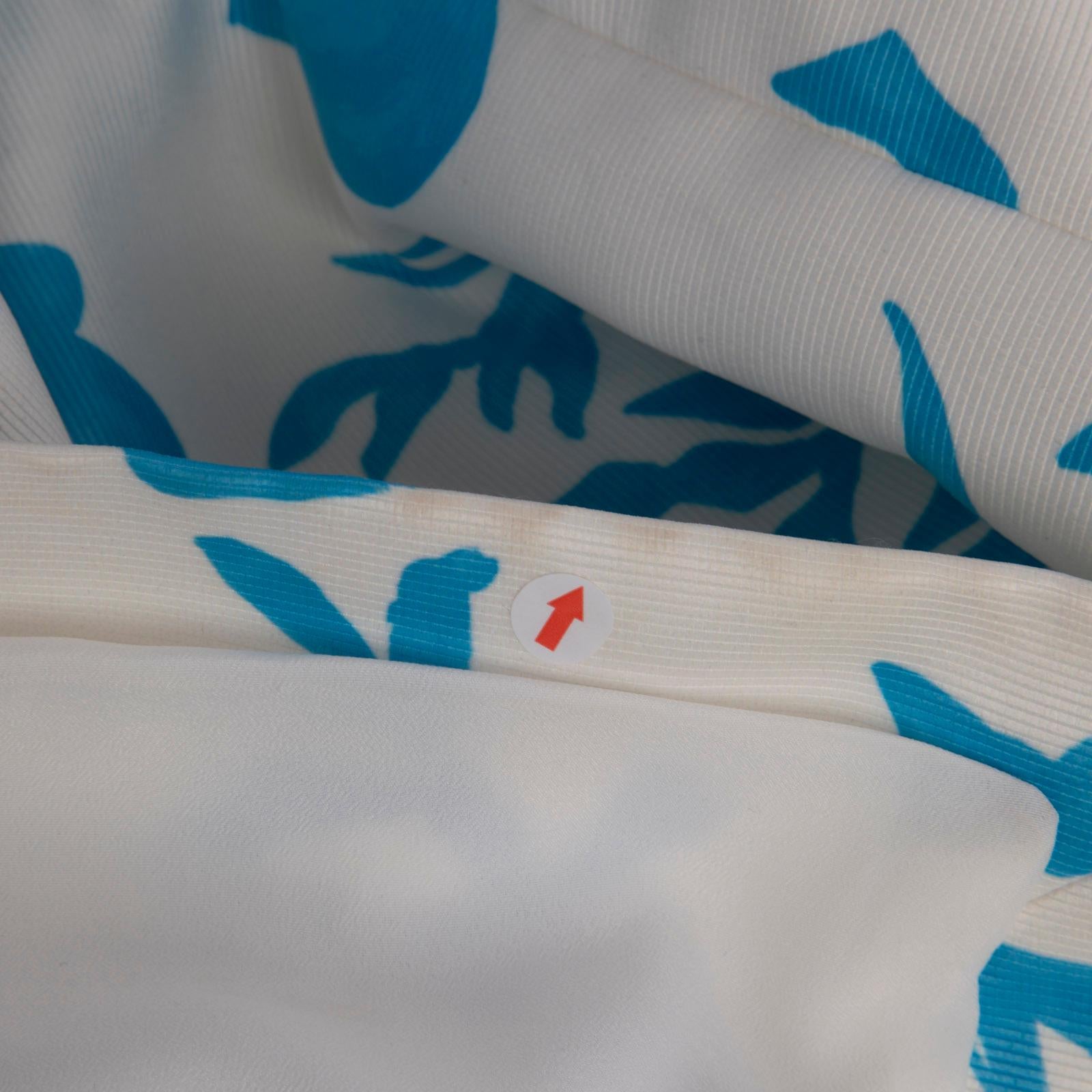 Ensemble top et jupe à motifs blancs et bleus Emilia Wickstead Taille L Bon état - En vente à London, GB