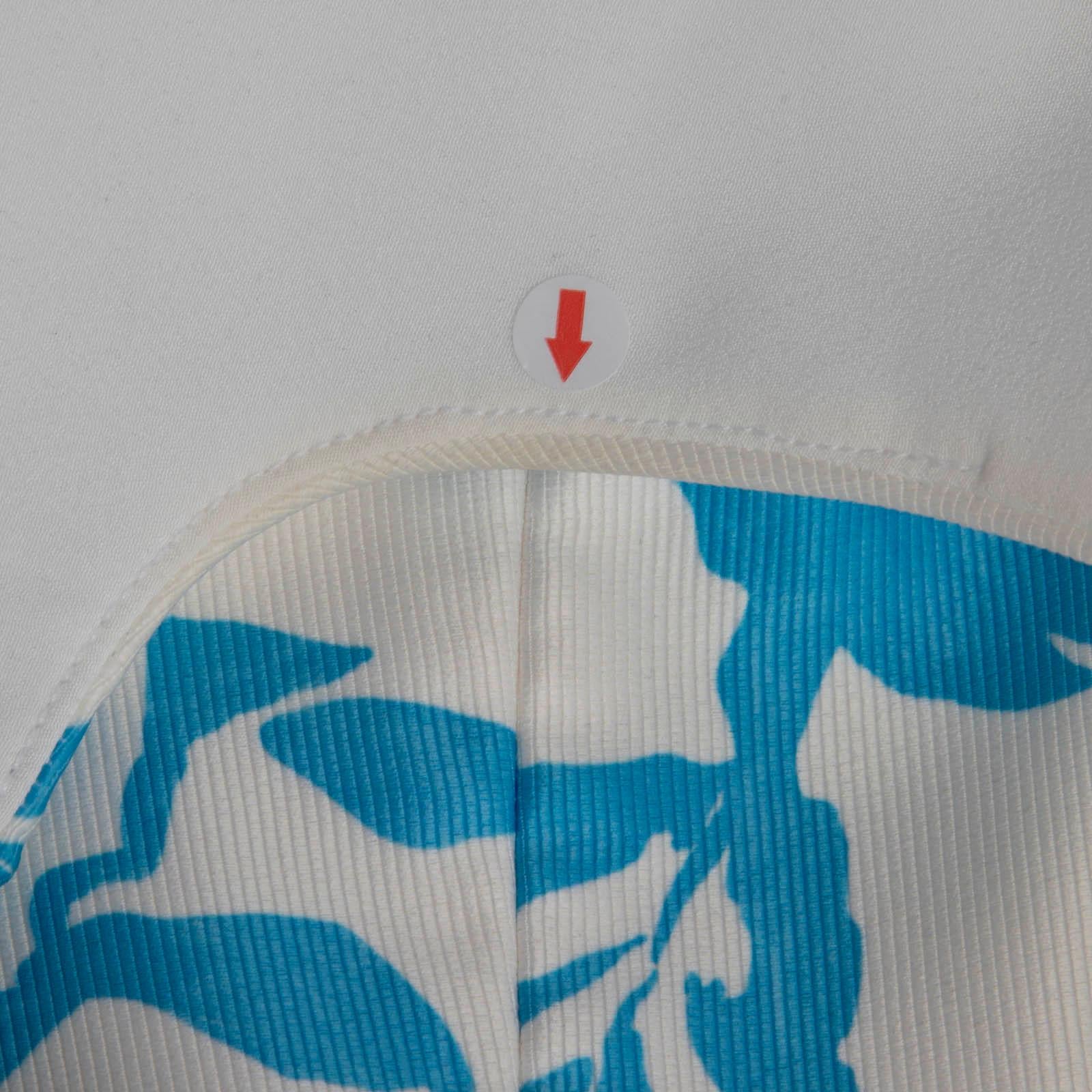 Ensemble top et jupe à motifs blancs et bleus Emilia Wickstead Taille L en vente 1