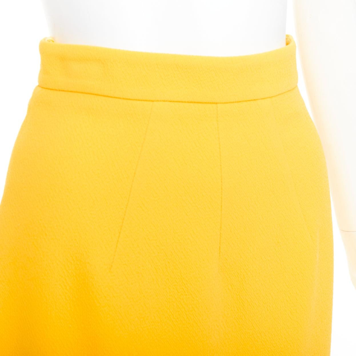 EMILIA WICKSTEAD falda lápiz amarilla de crepé de cintura alta con pinzas UK8 S
Referencia: SNKO/A00577
Marca: Emilia Wickstead
Material: Poliéster, mezcla
Color: amarillo
Patrón: Sólido
Cierre: cremallera
Forro: Tejido blanco
Detalles adicionales: