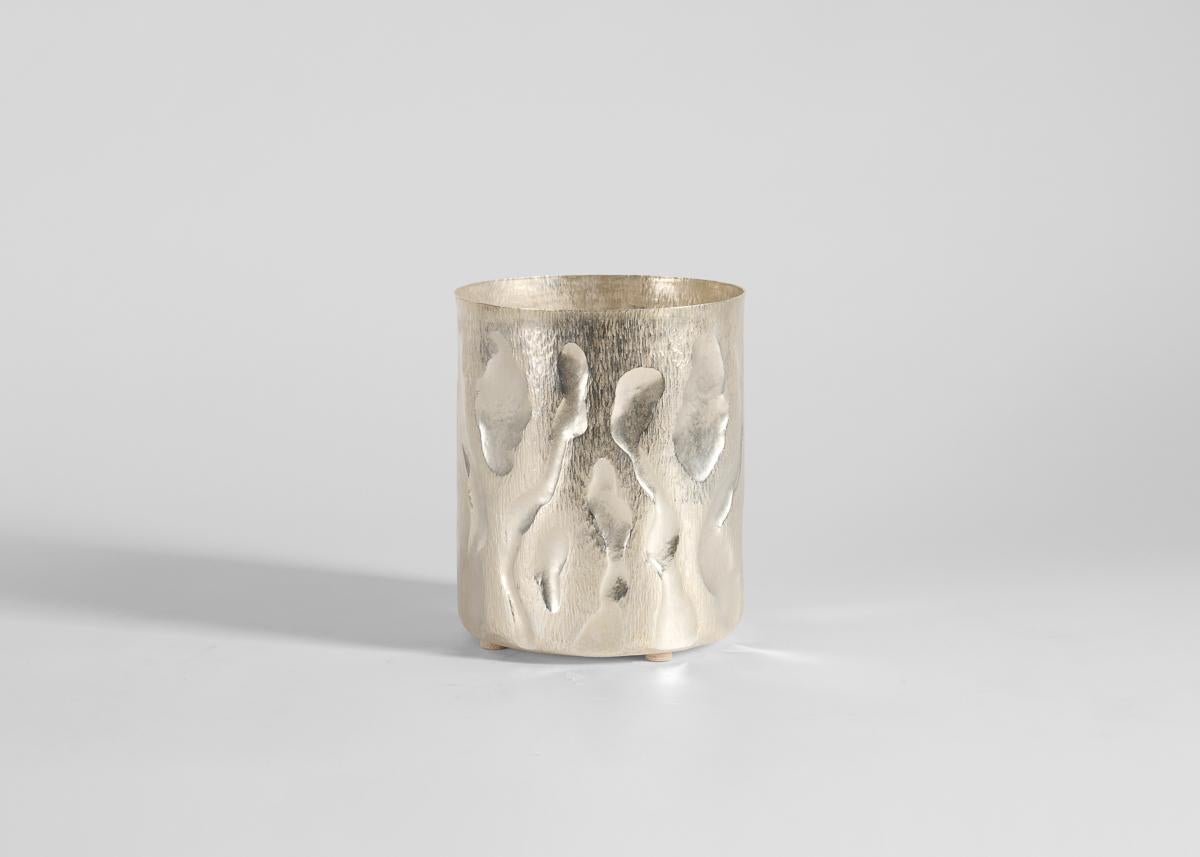Emiliano Céliz, Encuentros, Vaso contemporaneo placcato in argento, Argentina, 2024 In condizioni ottime in vendita a New York, NY