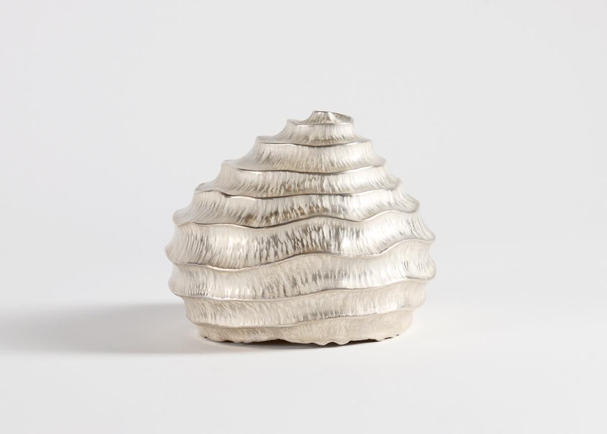 Emiliano Céliz, Les Escargot, Versilberte Skulptur, Argentinien, 2023 (Kupfer) im Angebot