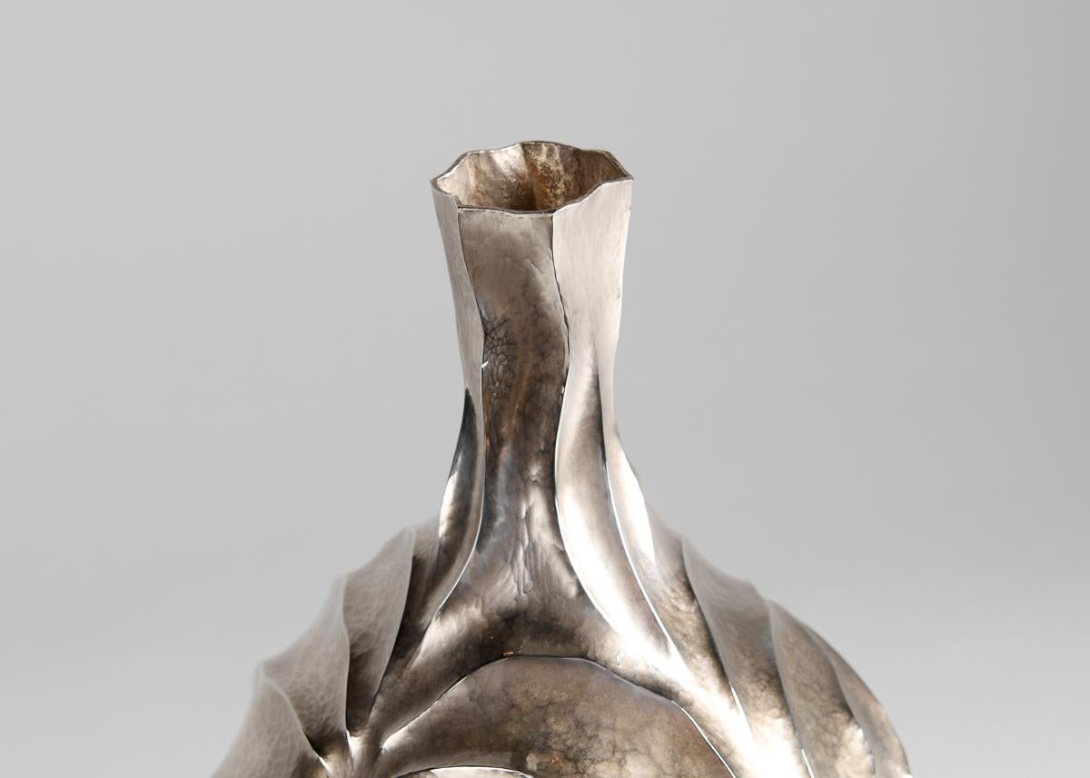 Silvered Emiliano Céliz, Opposite Attractive IV, Silver-plated Vase, Argentina, 2022 For Sale