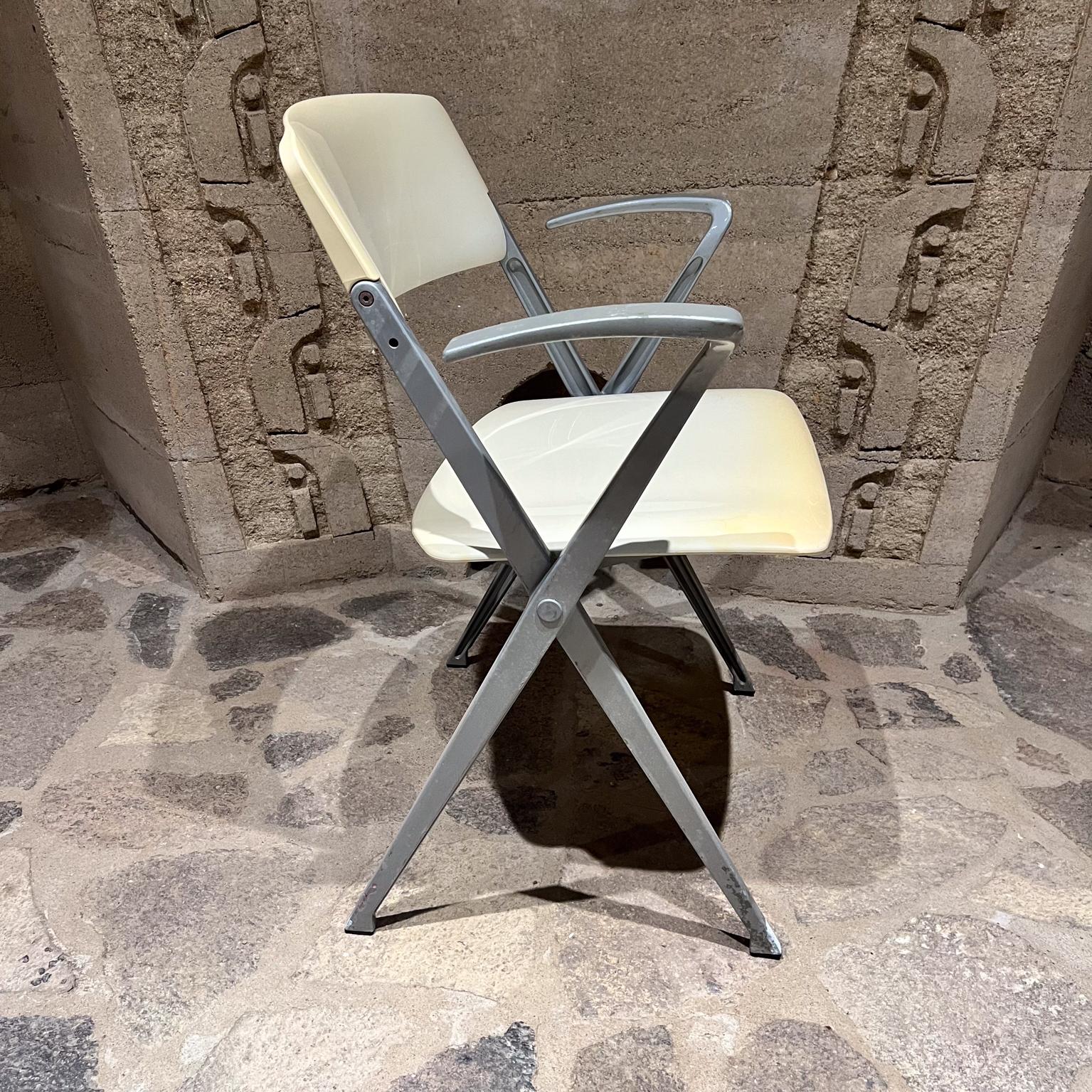 XXI secolo e contemporaneo Emilio Ambasz Knoll Sedia da ufficio impilabile in plastica e metallo in vendita