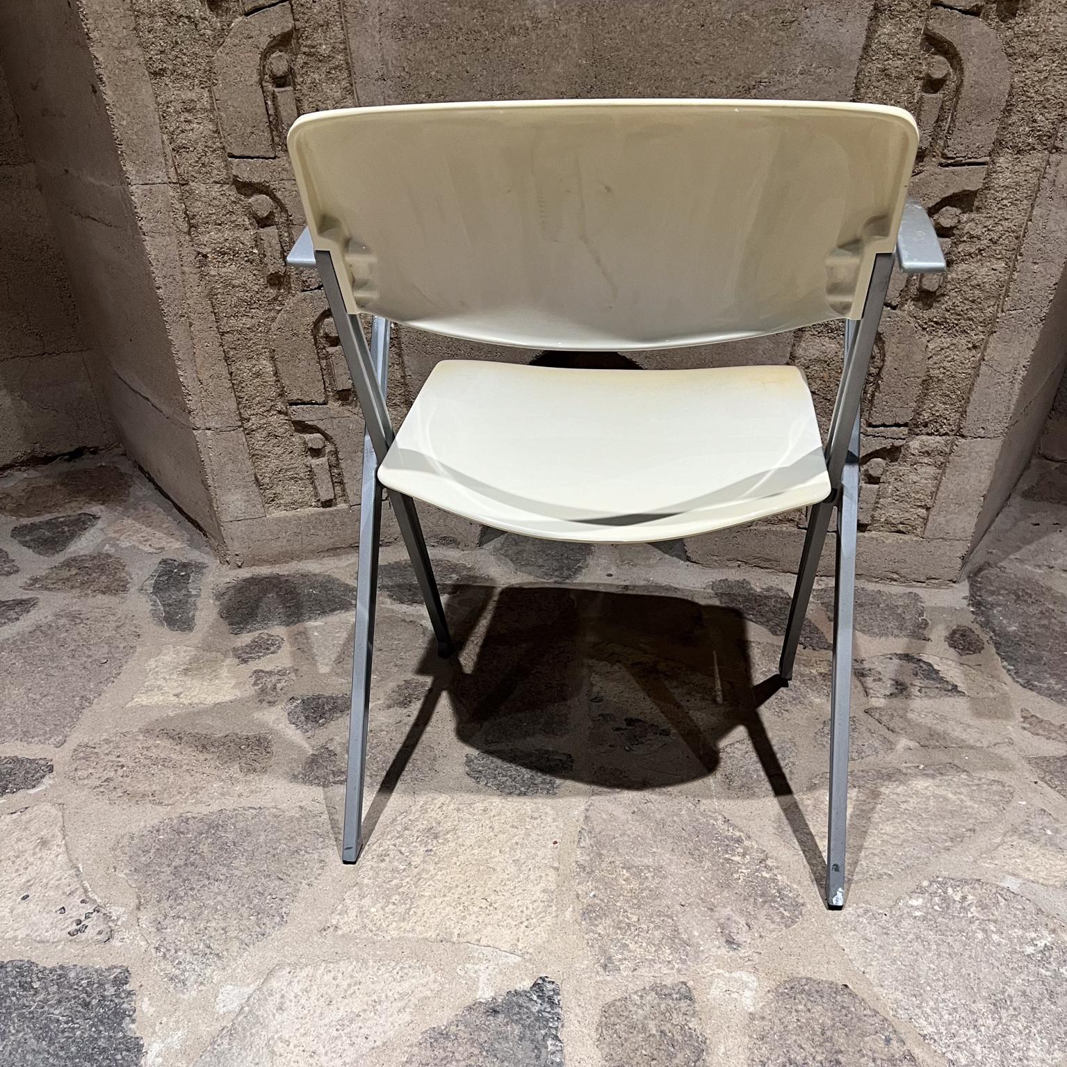 Emilio Ambasz Knoll Sedia da ufficio impilabile in plastica e metallo in vendita 1