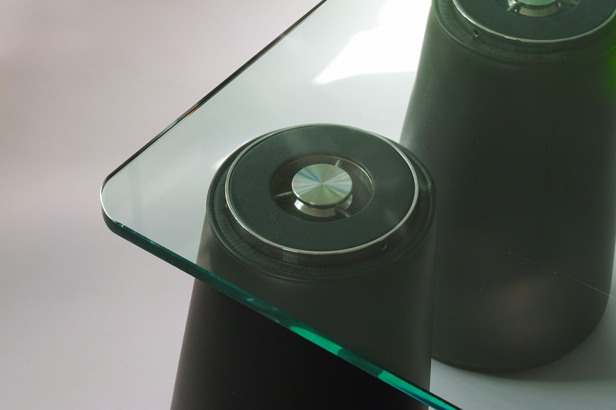 Emilio Ambasz: Couchtisch „NuAGE“ aus Leder und Glas für Poltrona Frau (Moderne) im Angebot