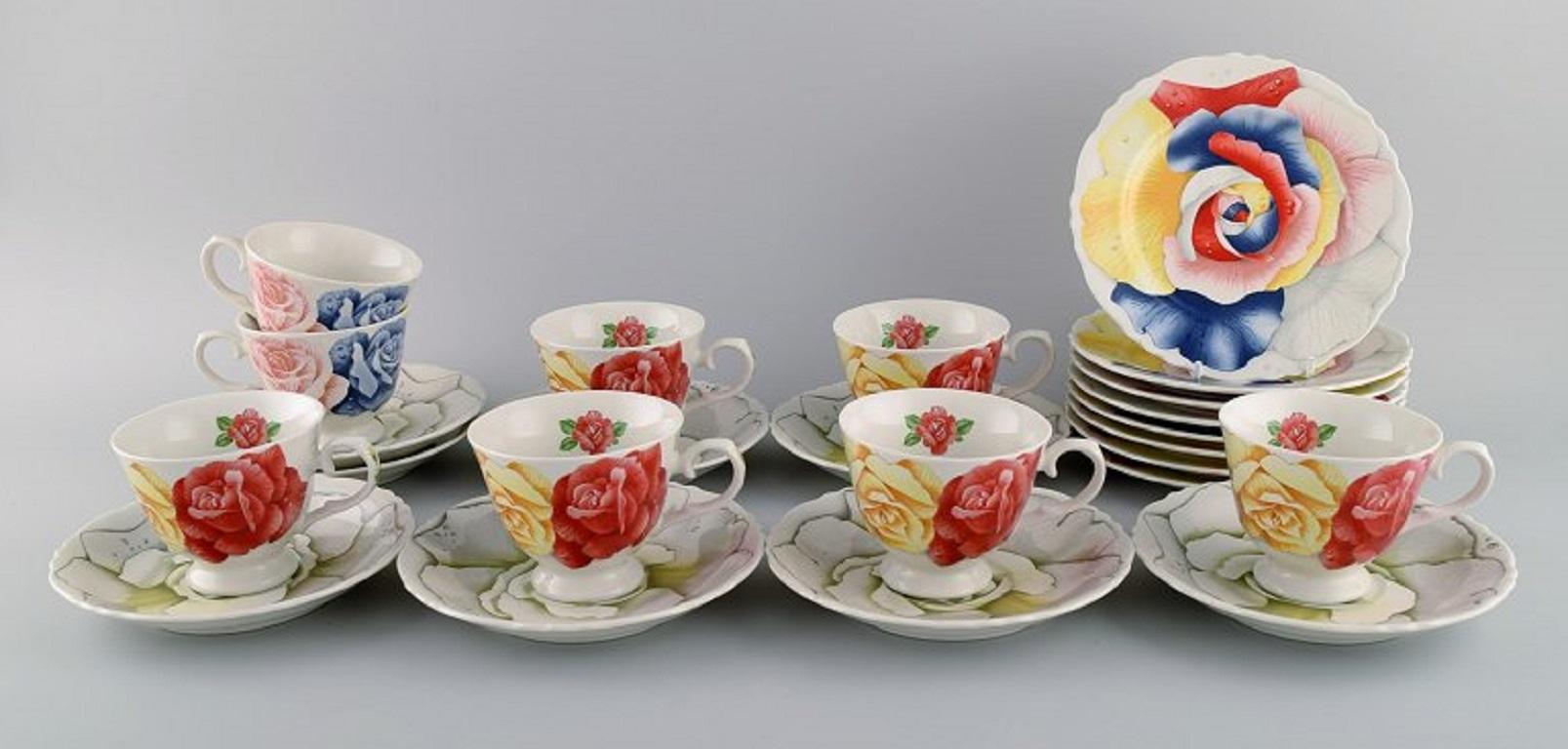 Emilio Bergamin for Taitù. Romantica coffee service for eight people in porcelain with flowers. 
Dated 1994.
The cup measures: 8.7 x 7 cm.
Saucer diameter: 15.5 cm.
Plate diameter: 16.7 cm.
In excellent condition.
Stamped.