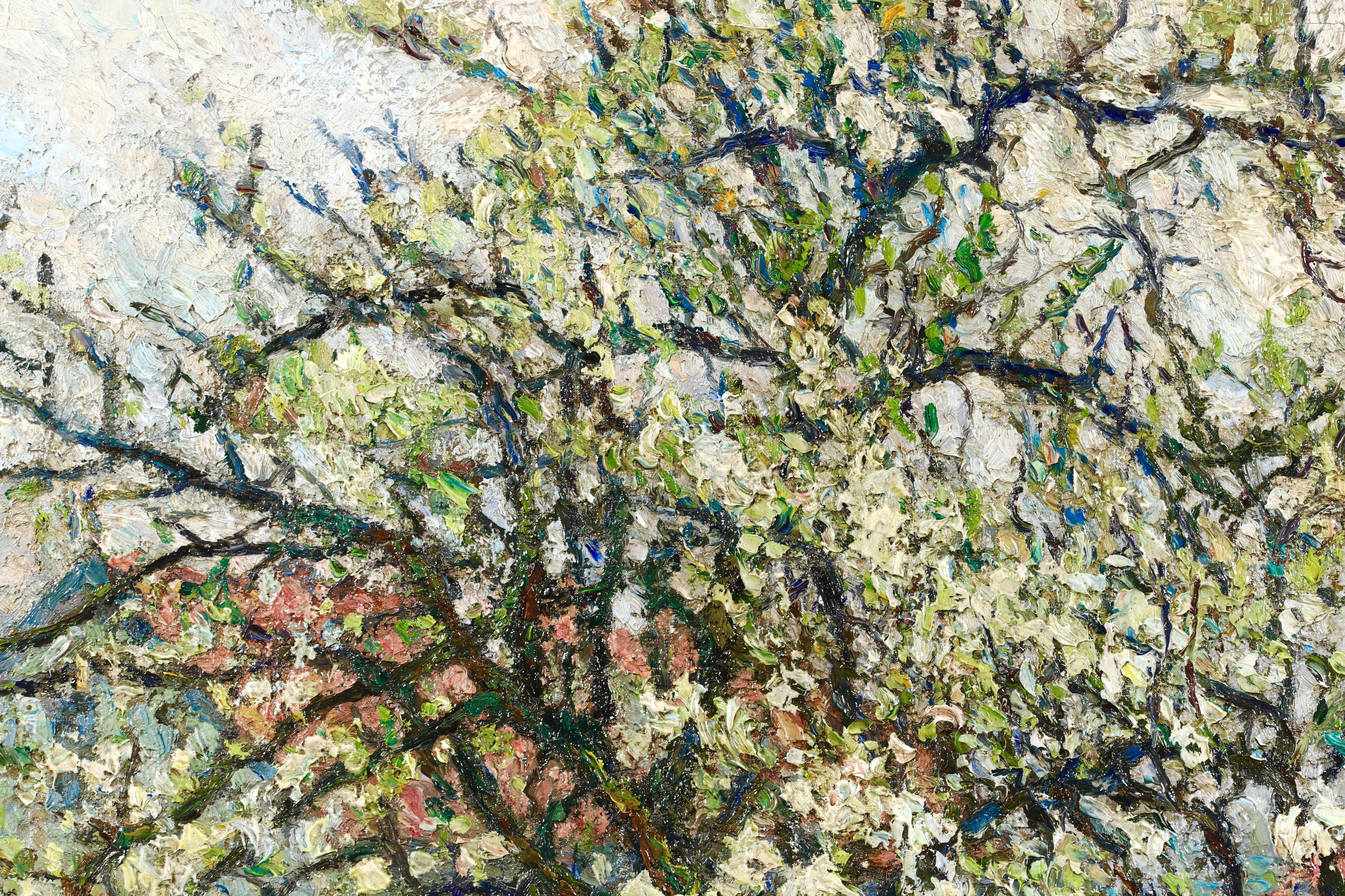 Paesaggio impressionista firmato olio su tela del 1915 circa del pittore francese Emilio Boggio. L'opera raffigura un albero di ciliegio ricoperto di fiori bianchi in un giardino con piccioni disseminati lungo i suoi rami, mentre un gatto nero