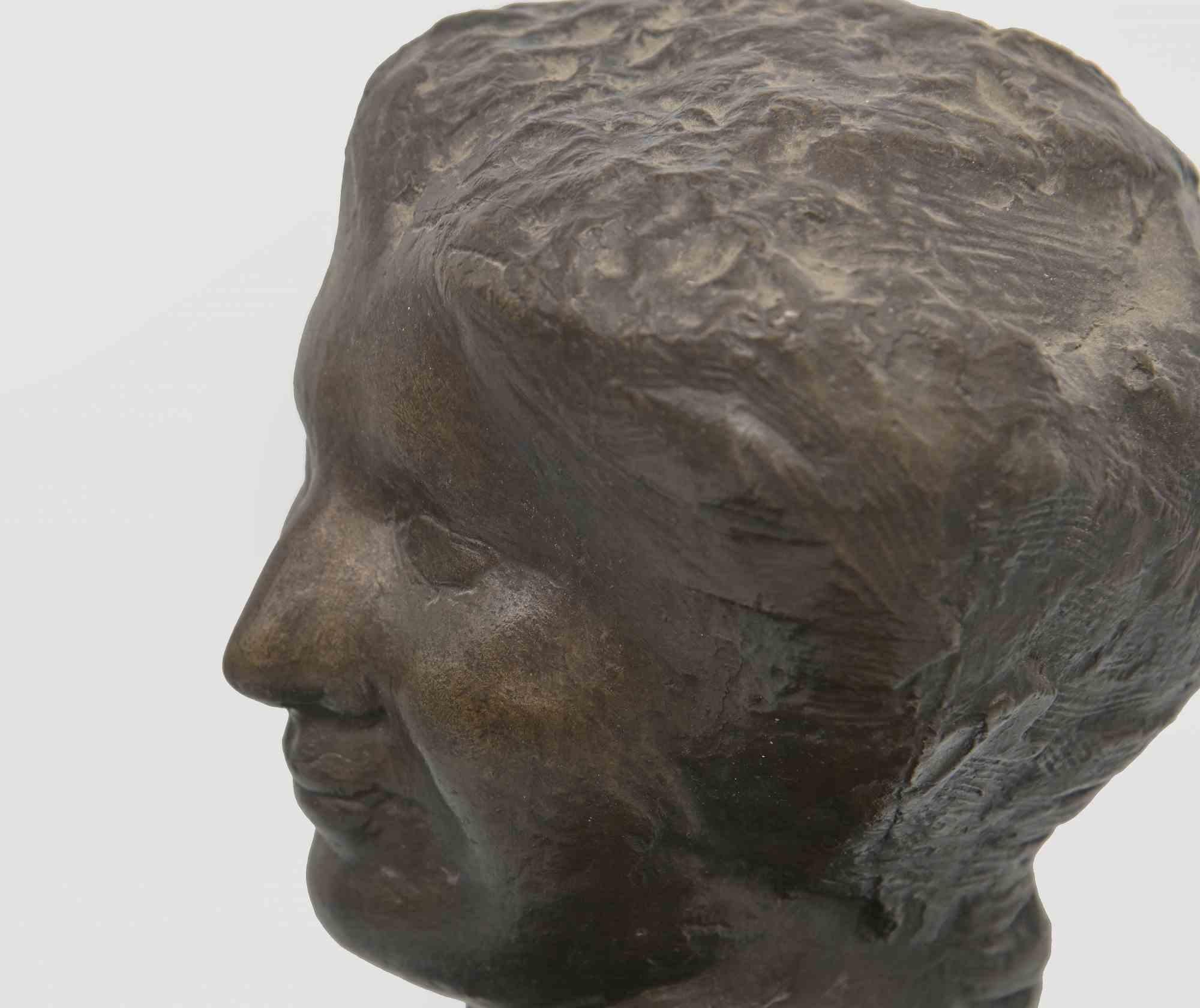Buste de femme - Sculpture de Emilio Greco - Milieu du XXe siècle en vente 5