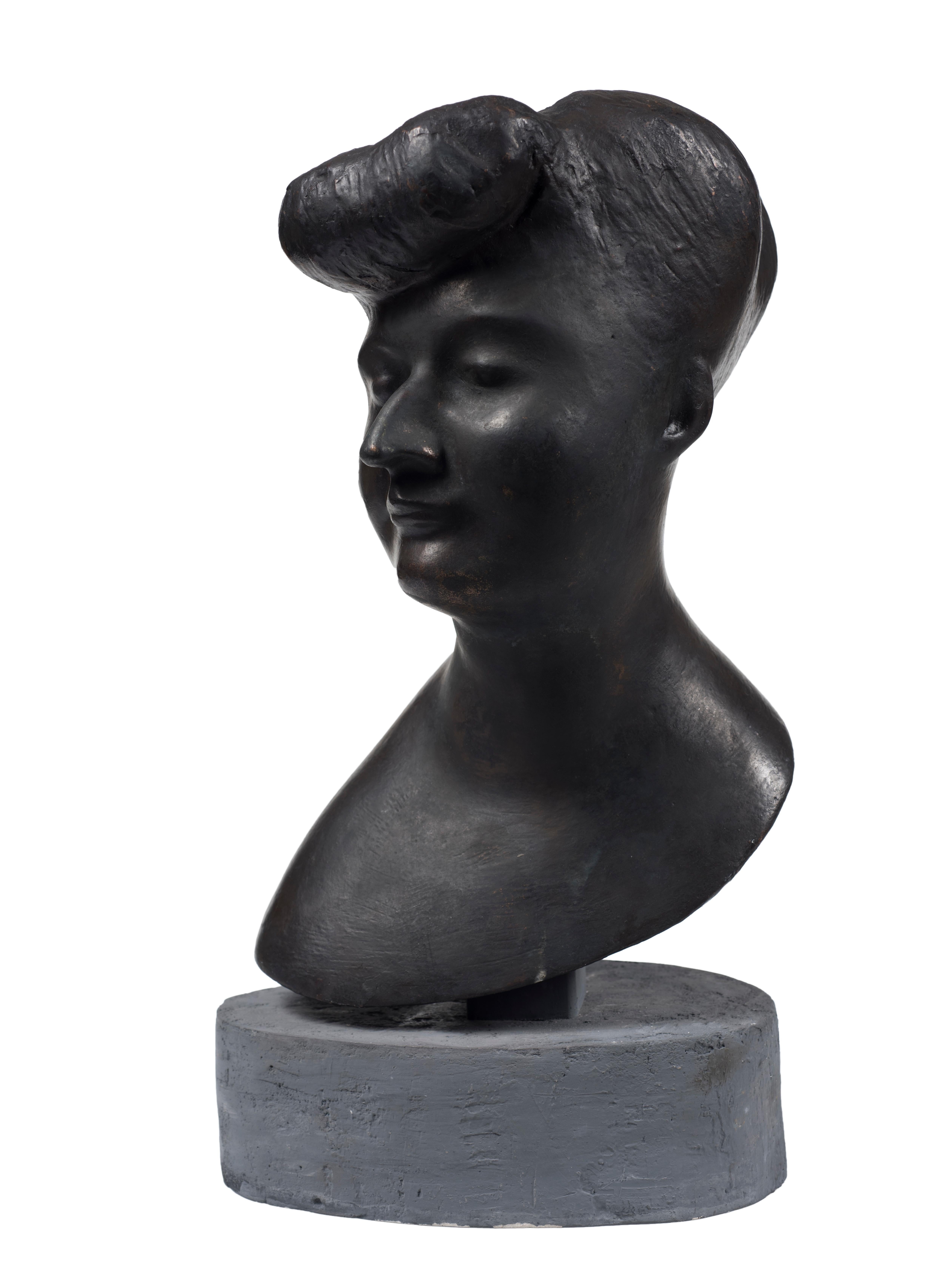 Tête de femme - Sculpture en bronze d'Emilio Greco - Deuxième moitié de 1900 en vente 1