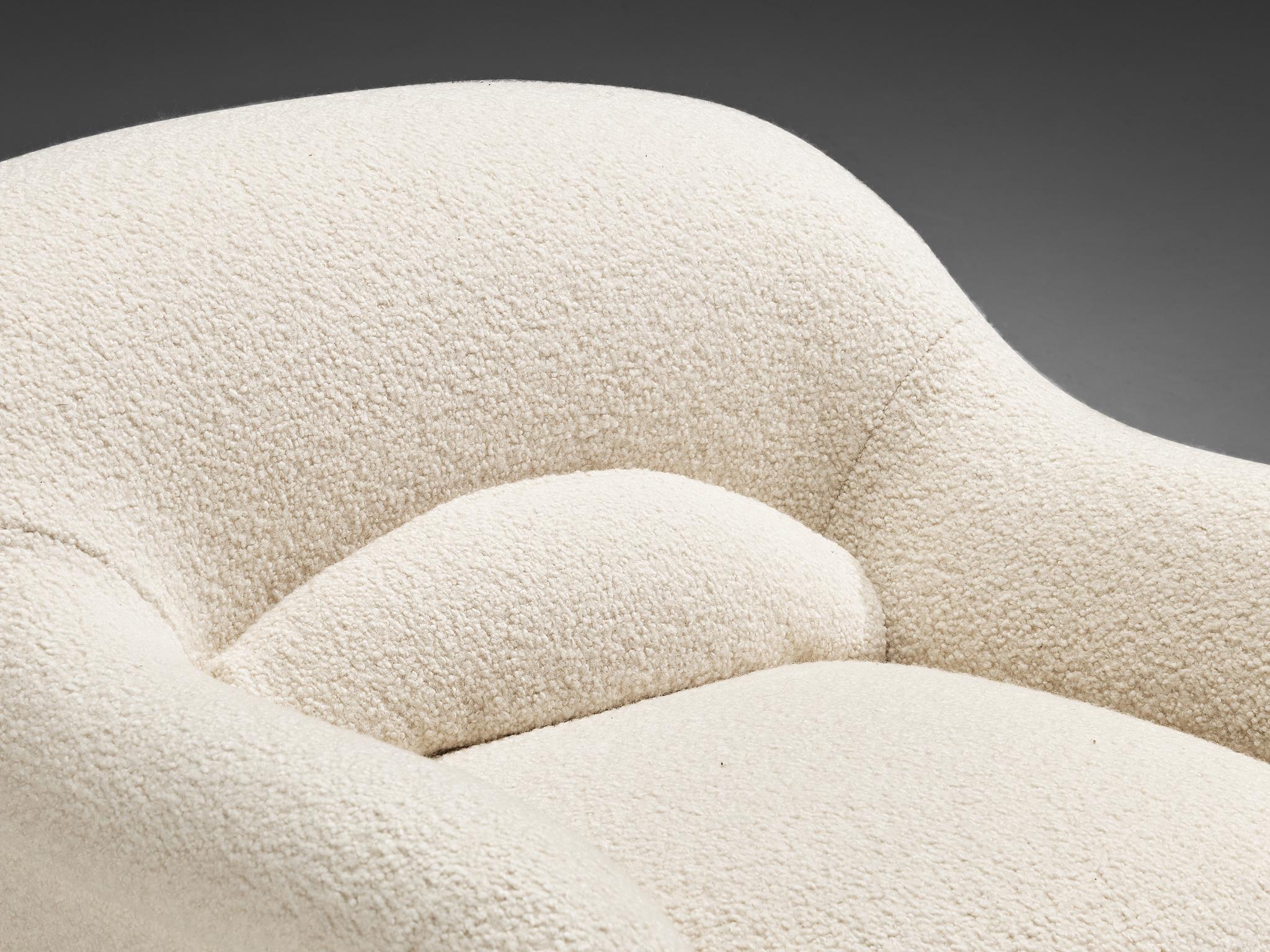 italien Emilio Guarnacci pour 1P Paire de chaises longues 'Ecuba' en bouclé blanc