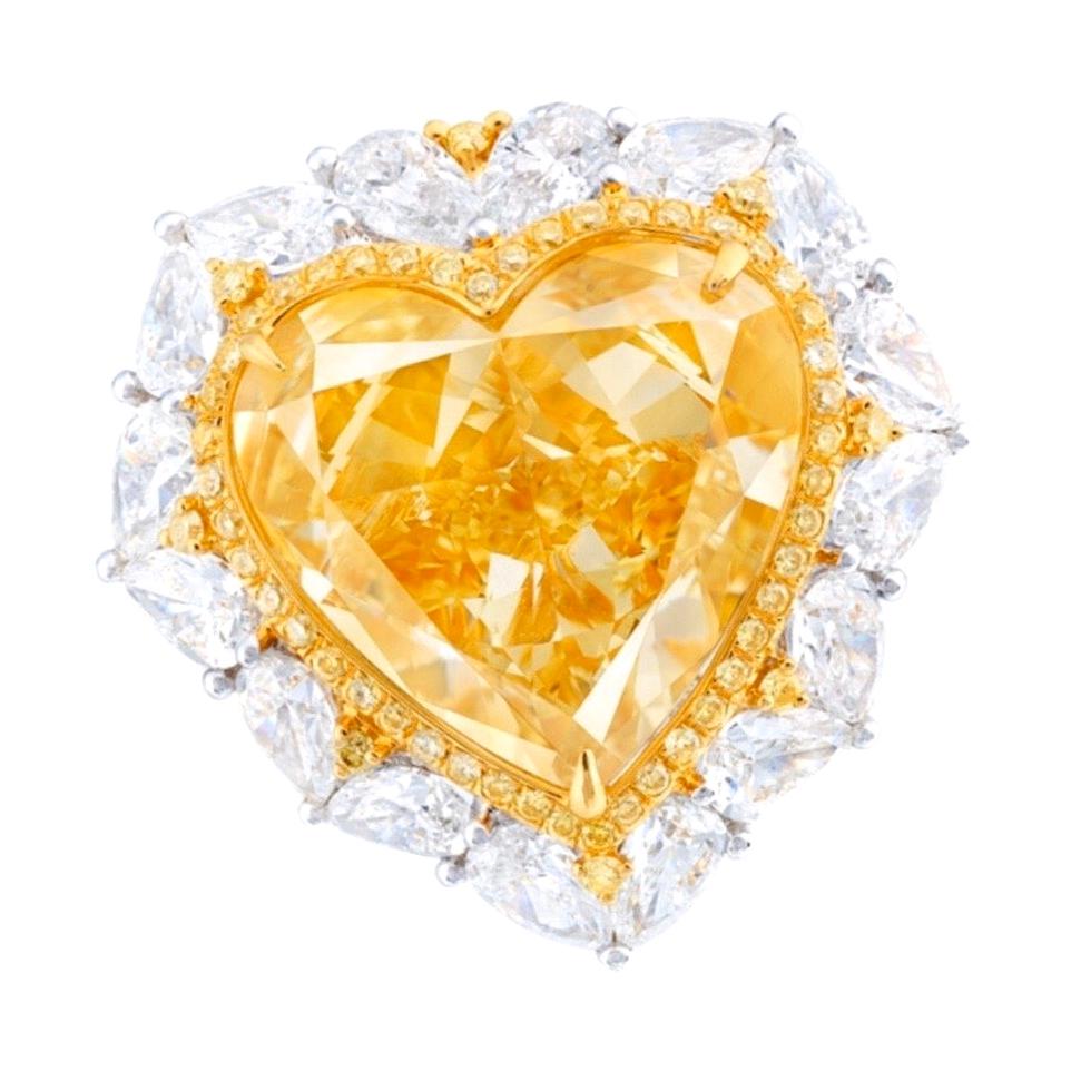 Emilio Jewelry, bague cœur jaune intense fantaisie en diamants certifiés GIA de 10,00 carats