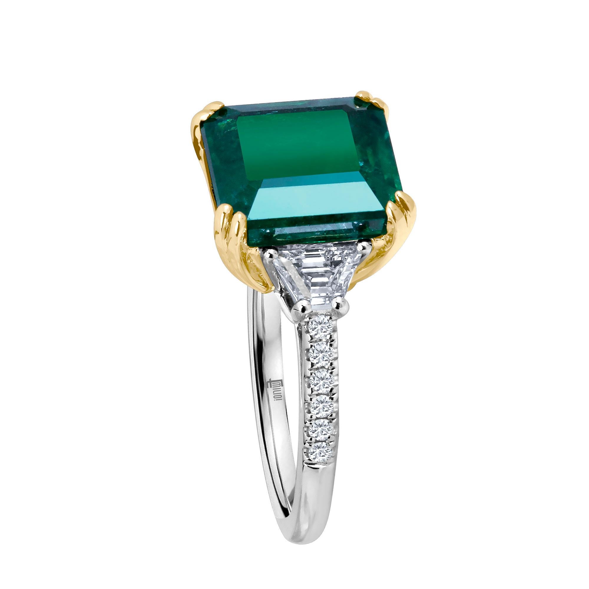 Emilio Jewelry 10.81 Carat Certified No Oil Untreated Colombian Emerald Ring In New Condition In New York, NY