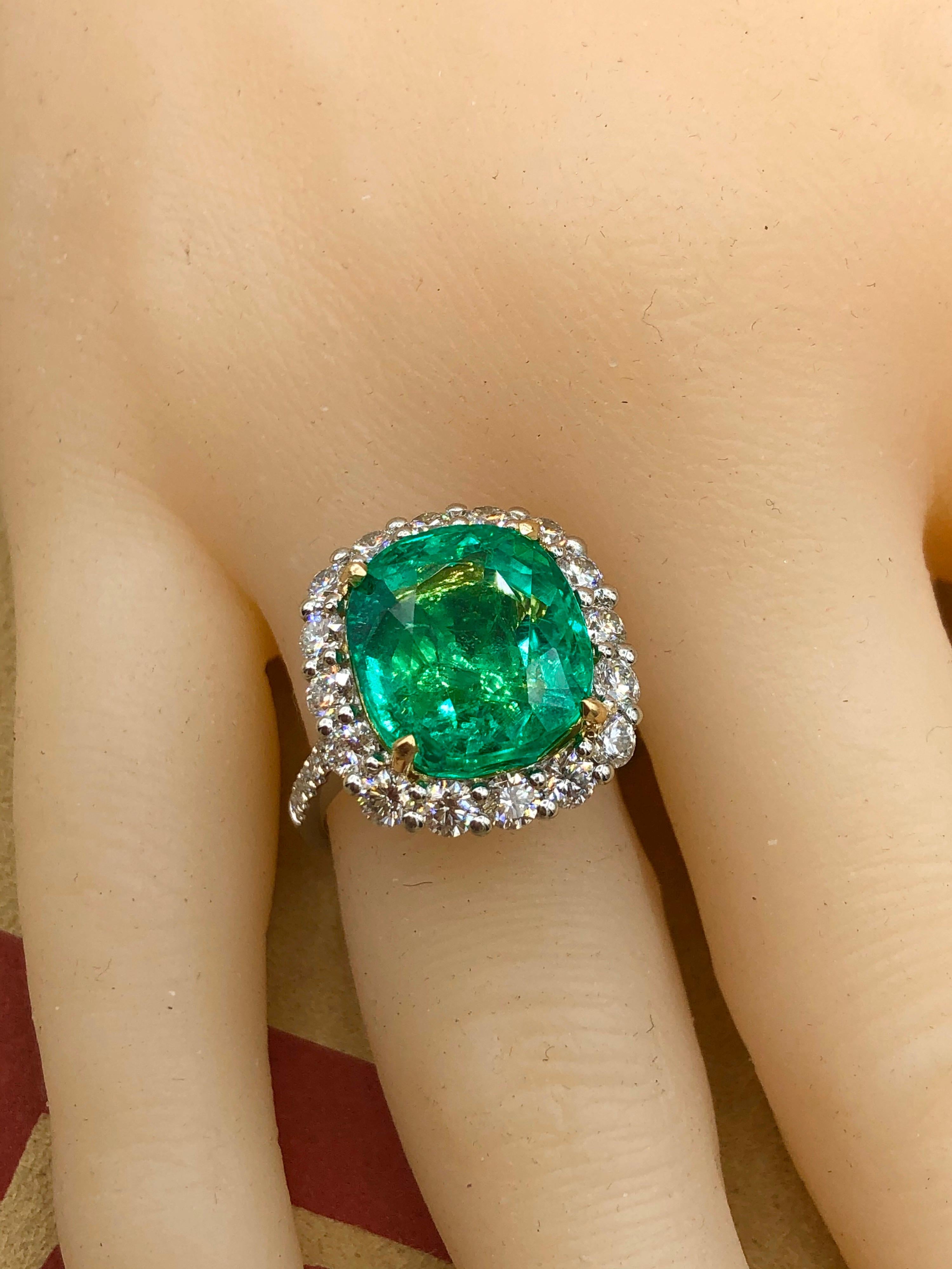 Emilio Jewelry 11.75 Carat Colombian Emerald Diamond Ring For Sale 2