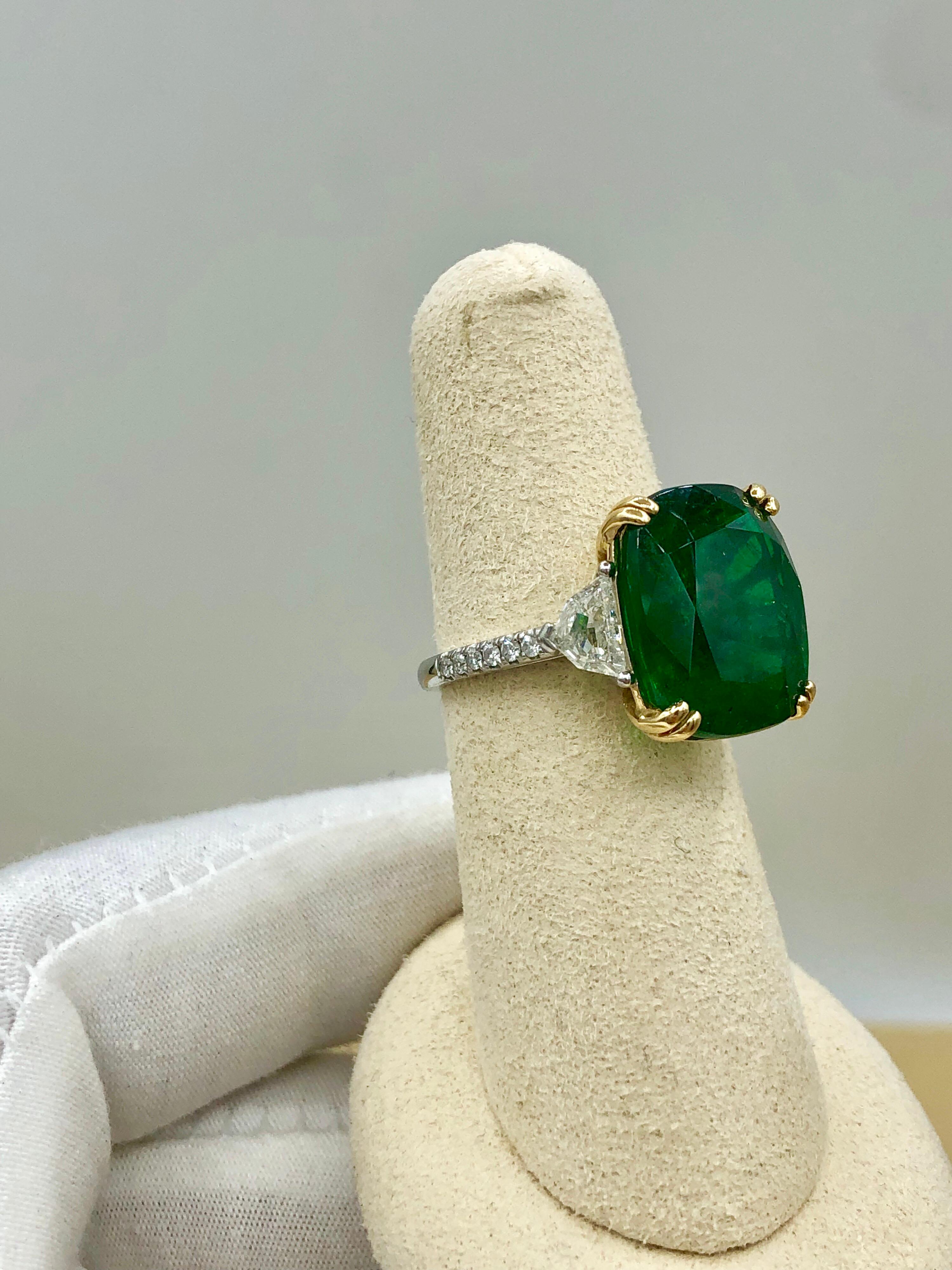 Emilio Jewelry 12.27 Carat Certified Genuine Emerald Diamond Ring For Sale 9