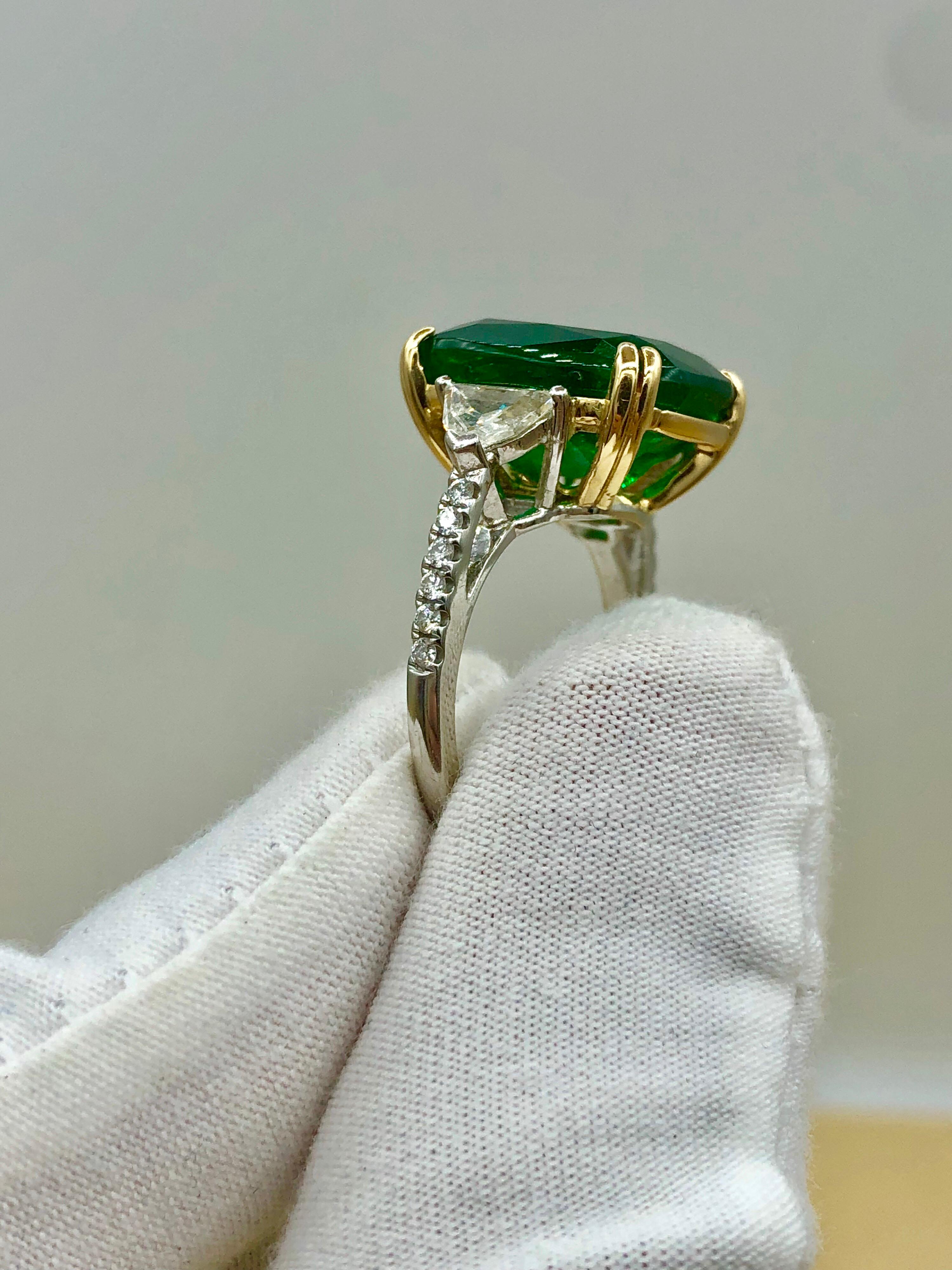 Emilio Jewelry 12.27 Carat Certified Genuine Emerald Diamond Ring For Sale 10