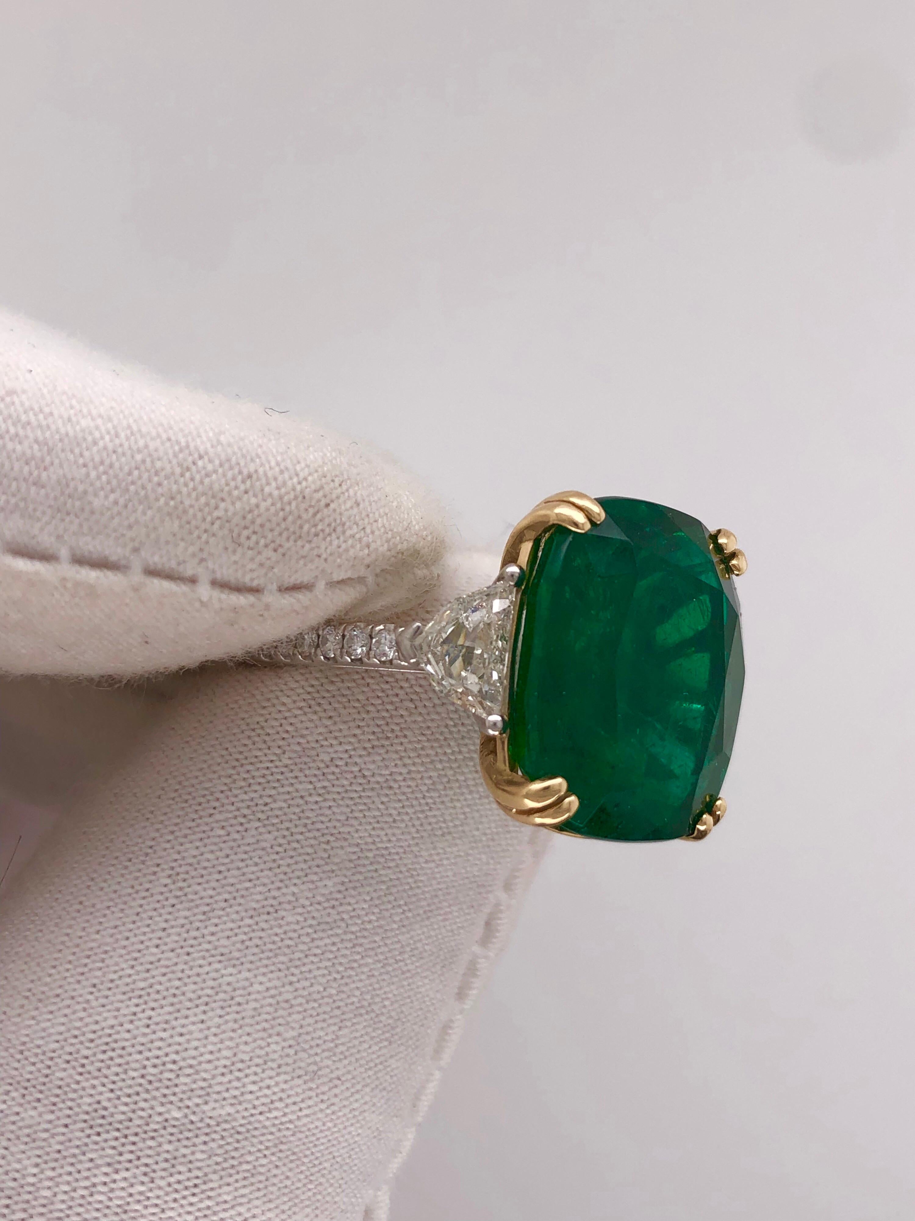 Emilio Jewelry 12.27 Carat Certified Genuine Emerald Diamond Ring For Sale 11