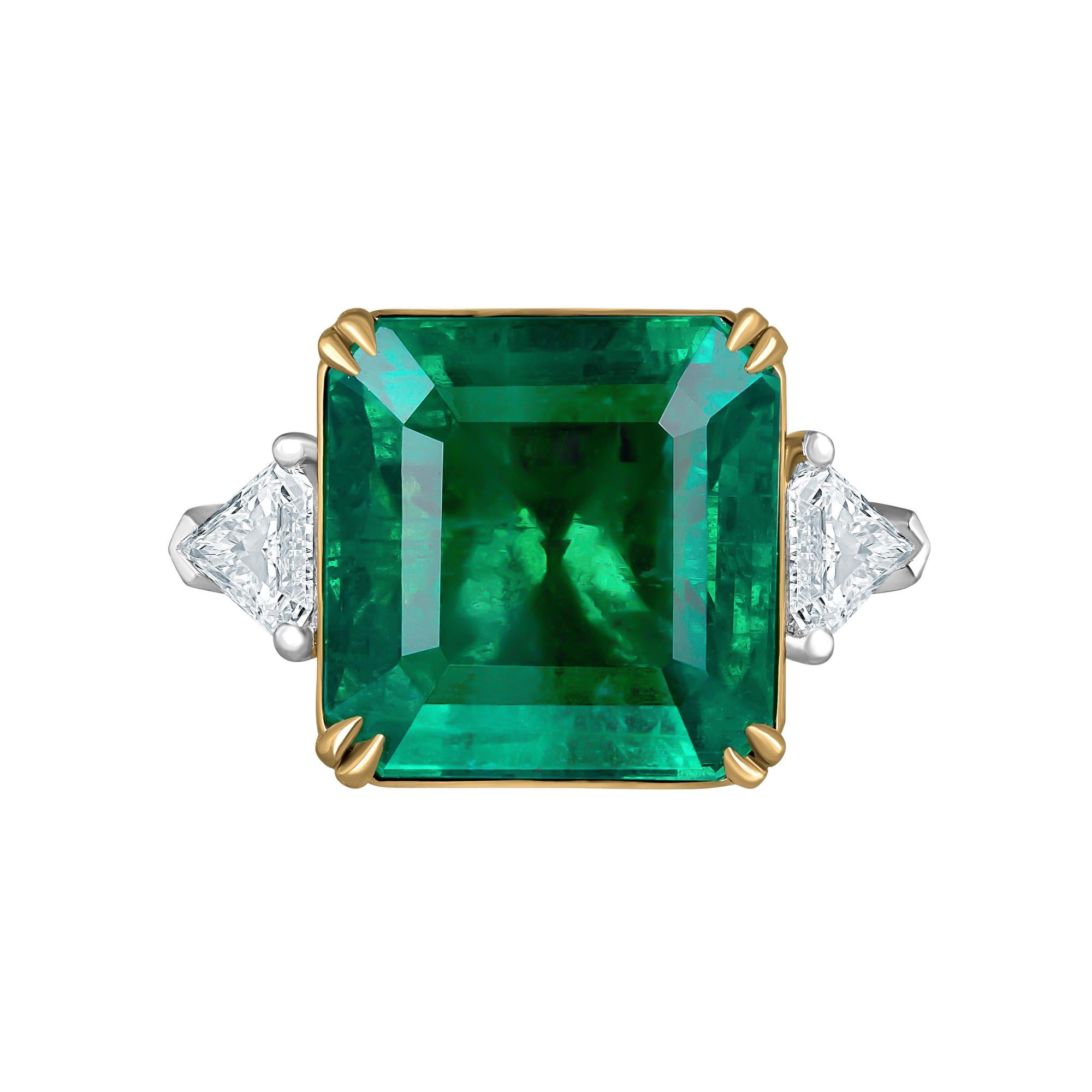 Emilio Jewelry 12.29 Carat Emerald Diamond Ring For Sale 2