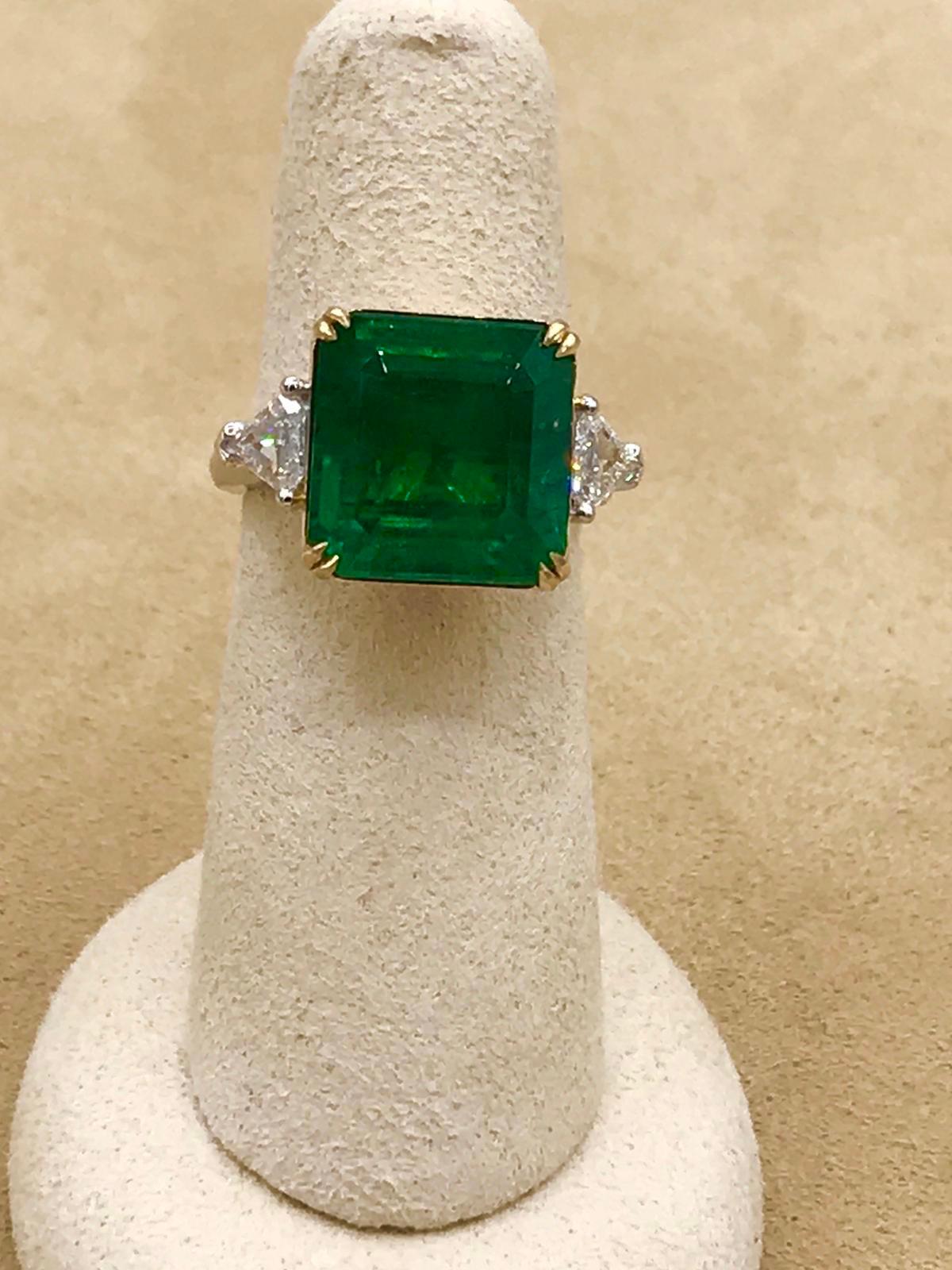 Emilio Jewelry 12.29 Carat Emerald Diamond Ring In New Condition For Sale In New York, NY