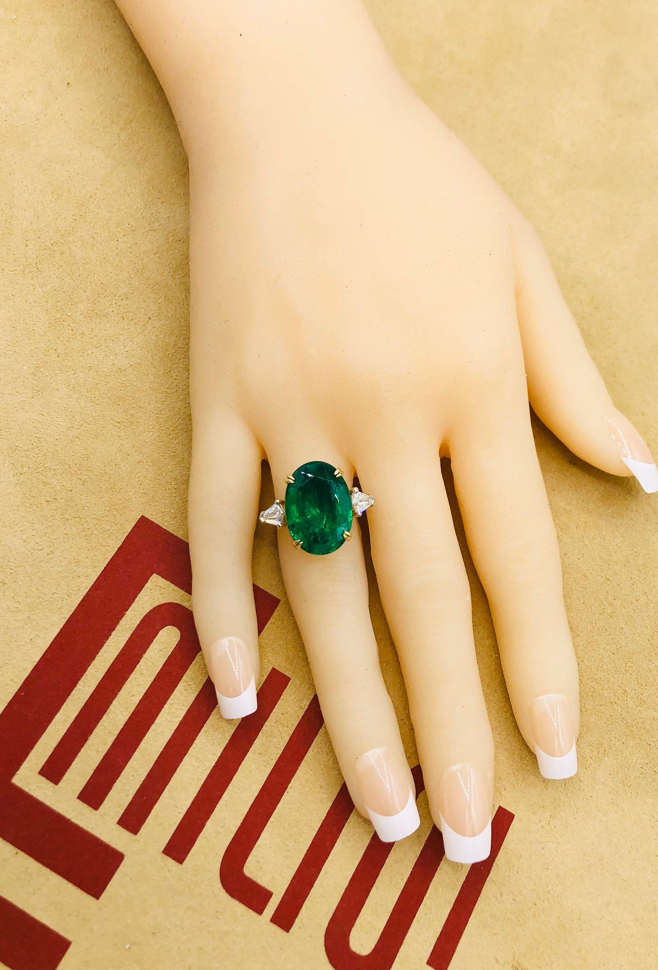 Emilio Jewelry 12.92 Carat Vivid Green Oval Emerald Diamond Ring For Sale 3