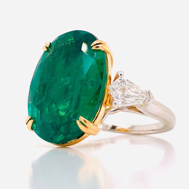 Emilio Jewelry 12.92 Carat Vivid Green Oval Emerald Diamond Ring For ...