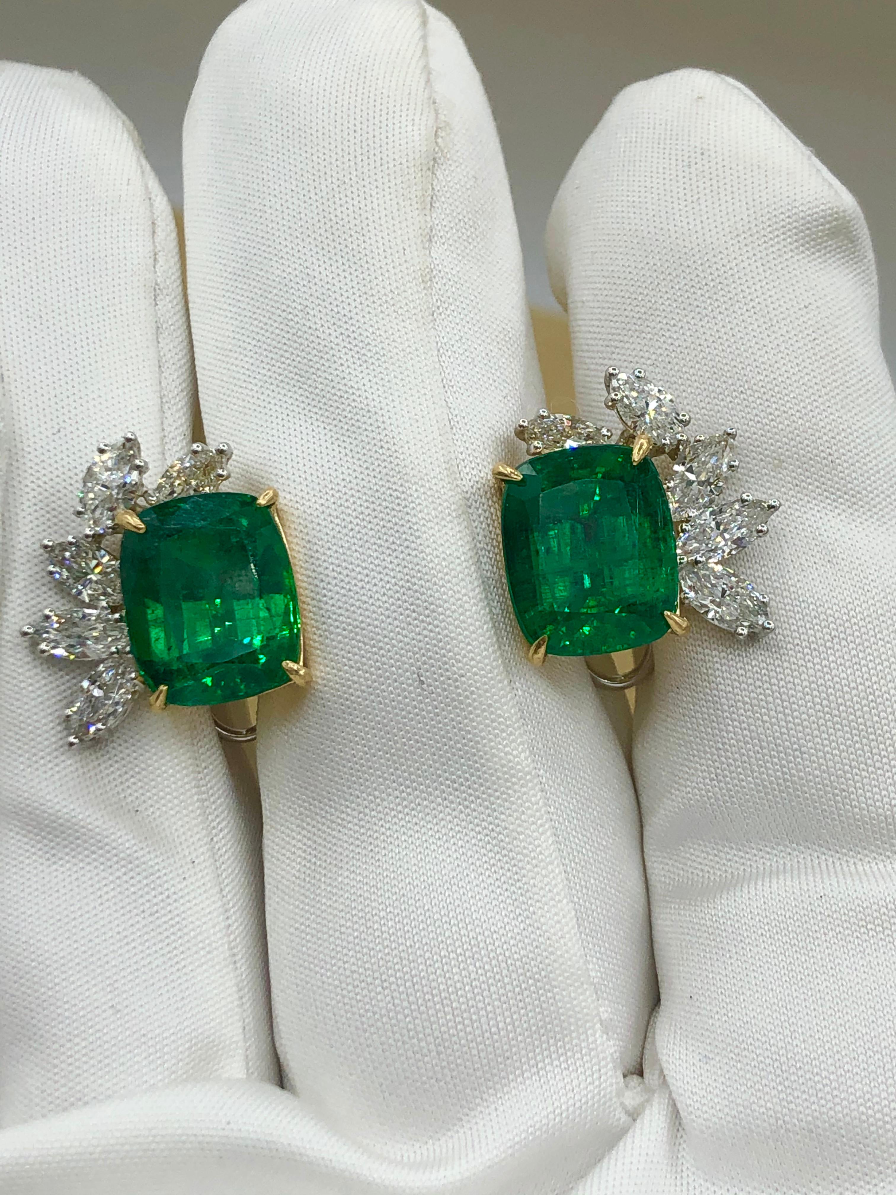 Emilio Jewelry 14,62 Karat zertifizierte lebhafte grüne Smaragd-Diamant-Ohrringe für Damen oder Herren im Angebot
