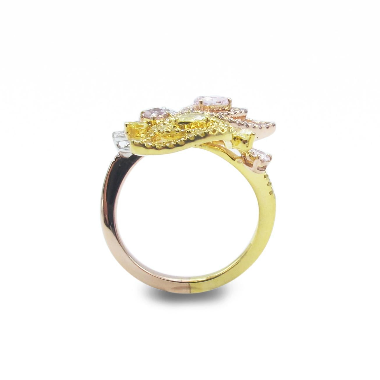 Emilio Jewelry 1,62 Karat Ausgefallener gelber hellrosa Diamantring (Marquiseschliff) im Angebot