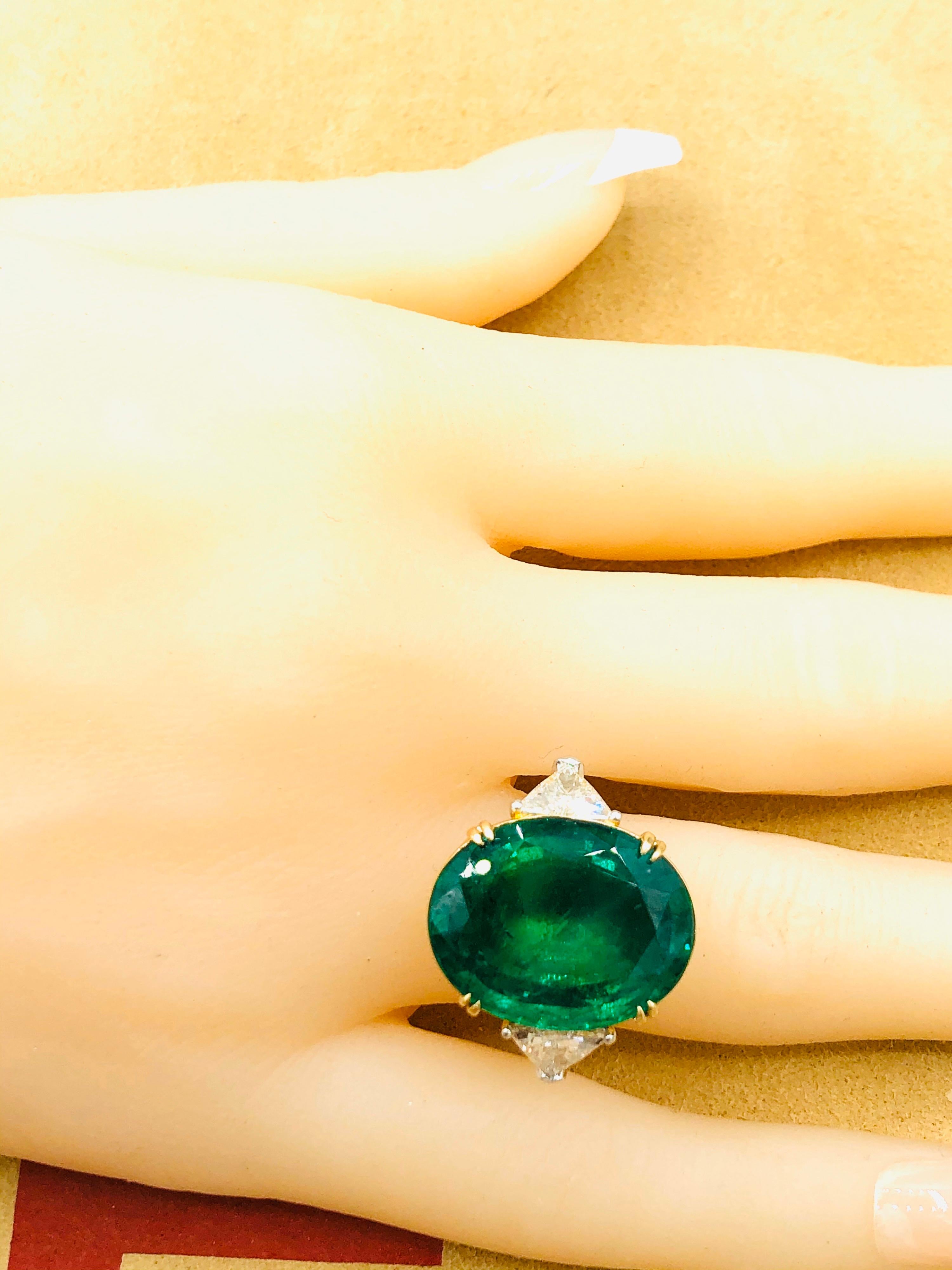 Emilio Jewelry 17.37 Carat Vivid Green Oval Emerald Diamond Ring For Sale 3