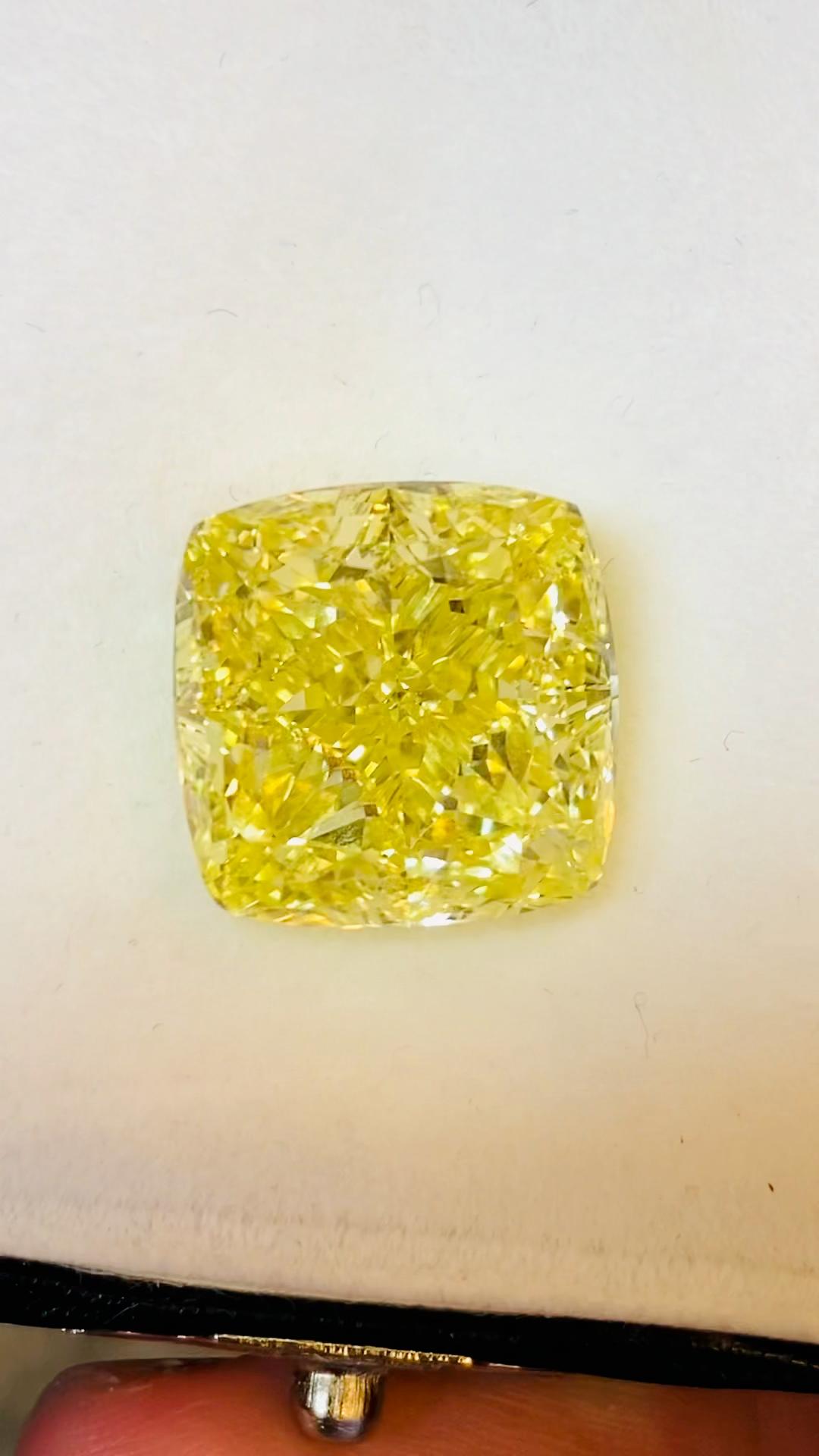 Emilio Jewelry 20.00 Carat Gia Certified Fancy Intense Yellow Diamond en vente 2
