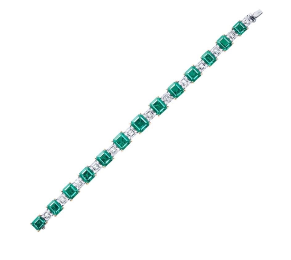 One of a kind Emerald bracelet using vibrant Rich Certified no oil untreated Colombian emeralds. 
Showcasing a very special one of a kind no oil/untreated natural certified no oil colombian emerald bracelet. We are proud to showcase one of the very