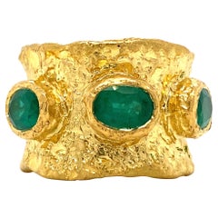 Emilio Jewelry 22 Karat Gold Hand Hammered 3.50 Carat Multi Color Sapphire Ring