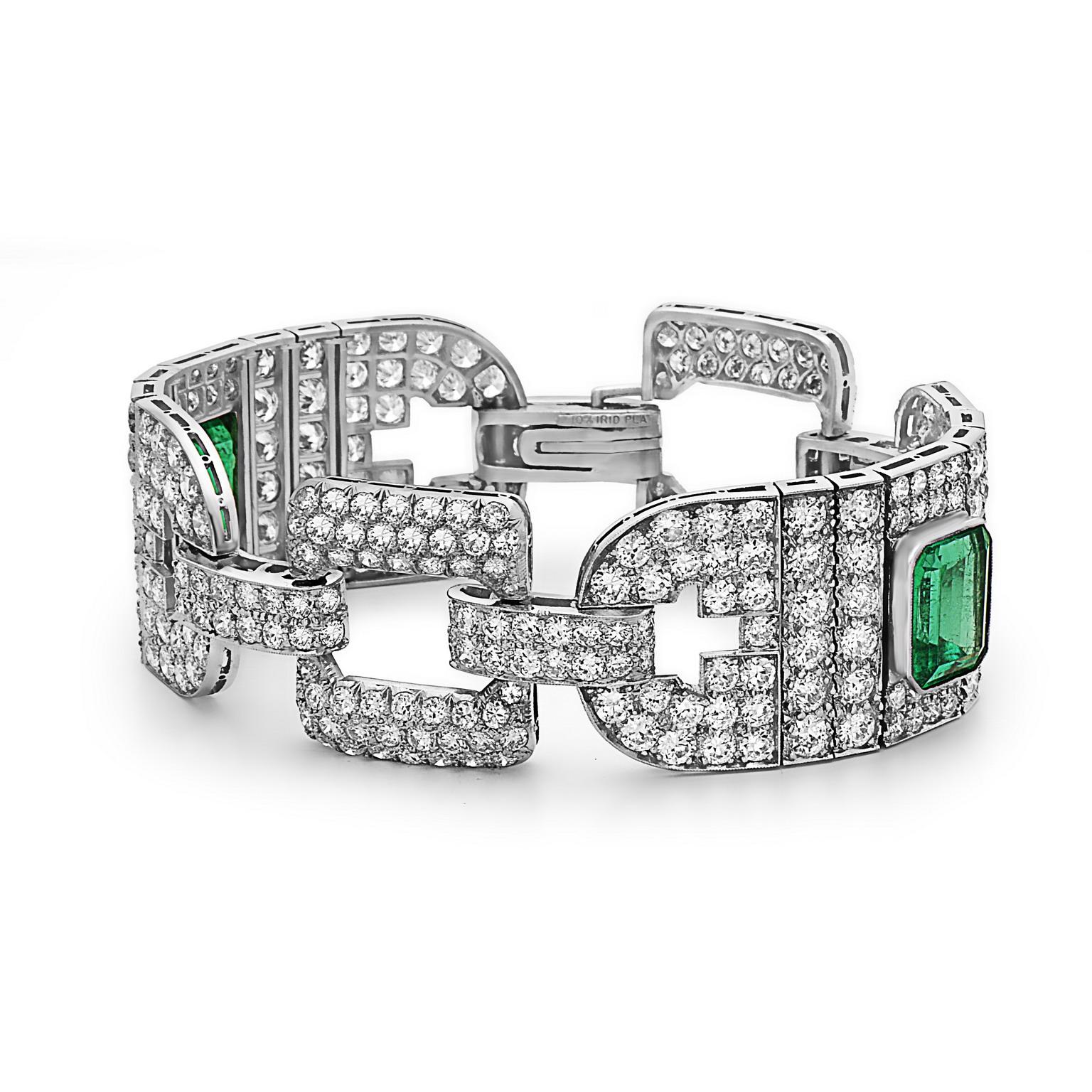Women's or Men's Emilio Jewelry 25.00 Carat Certified Colombian Emerald Diamond Platinum Bracelet For Sale