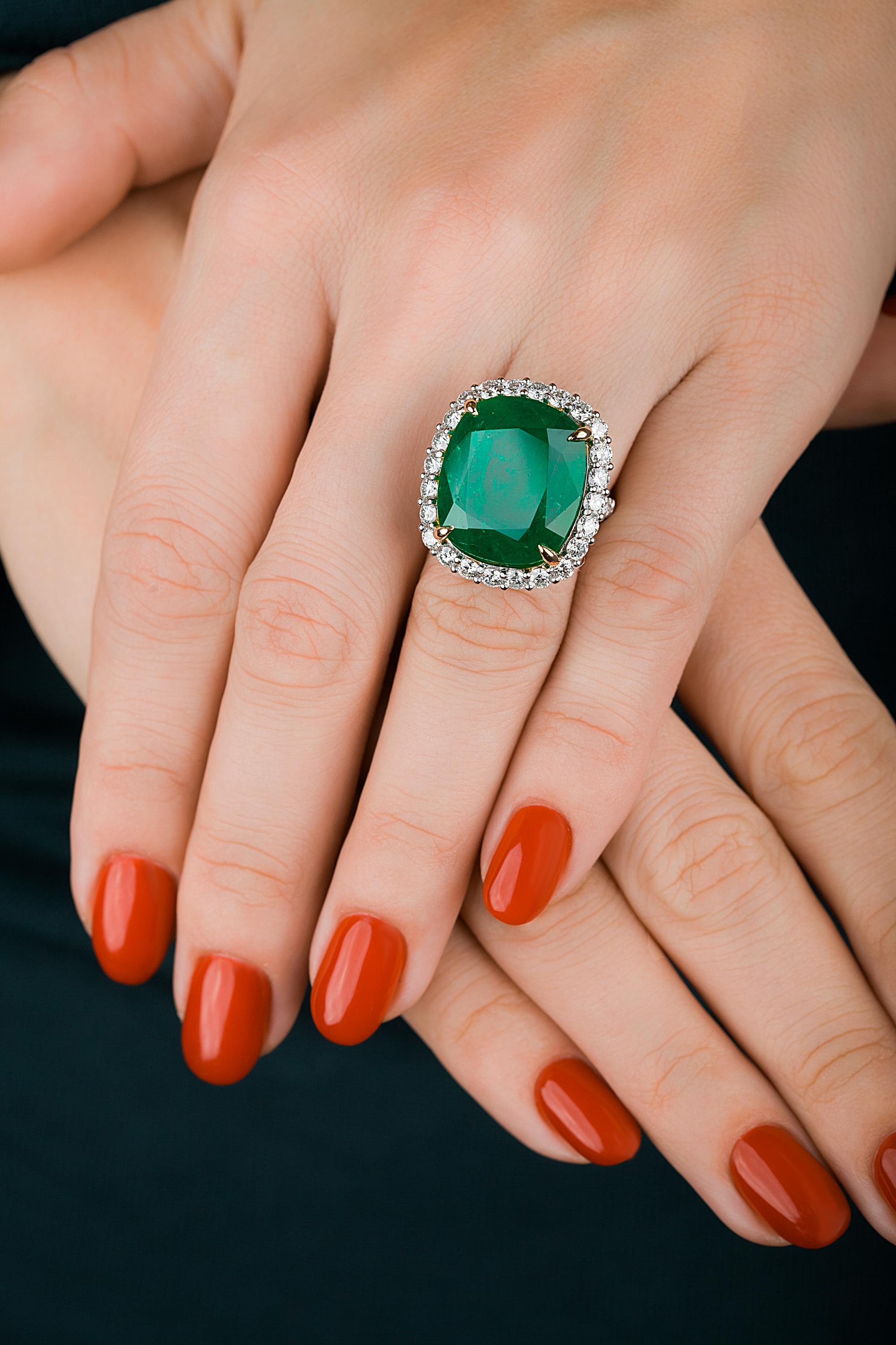 Emilio Jewelry 28.80 Carat Emerald Diamond Ring 2