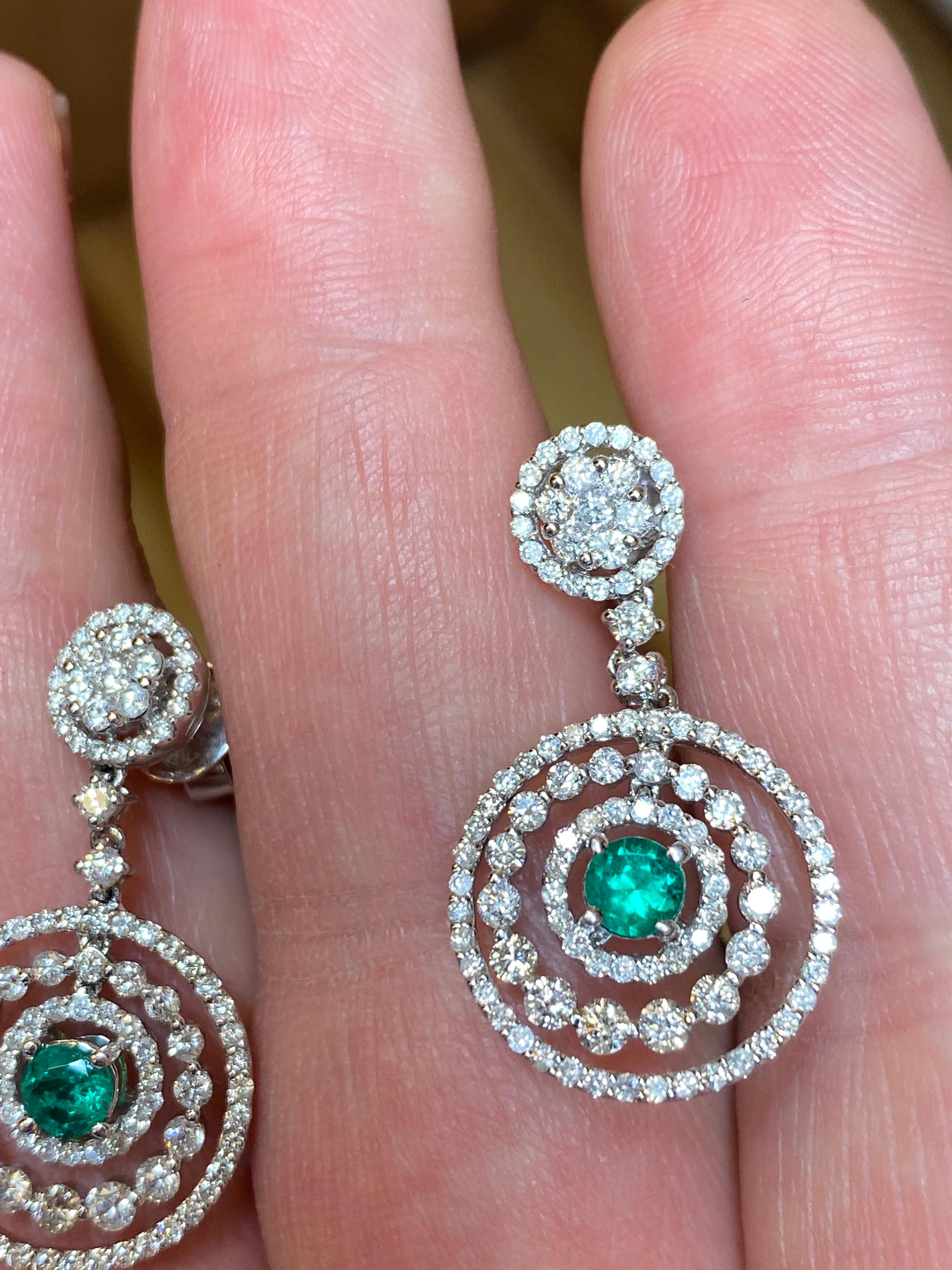 Emilio Jewelry 3.12 Carat Emerald Diamond Earrings In New Condition For Sale In New York, NY