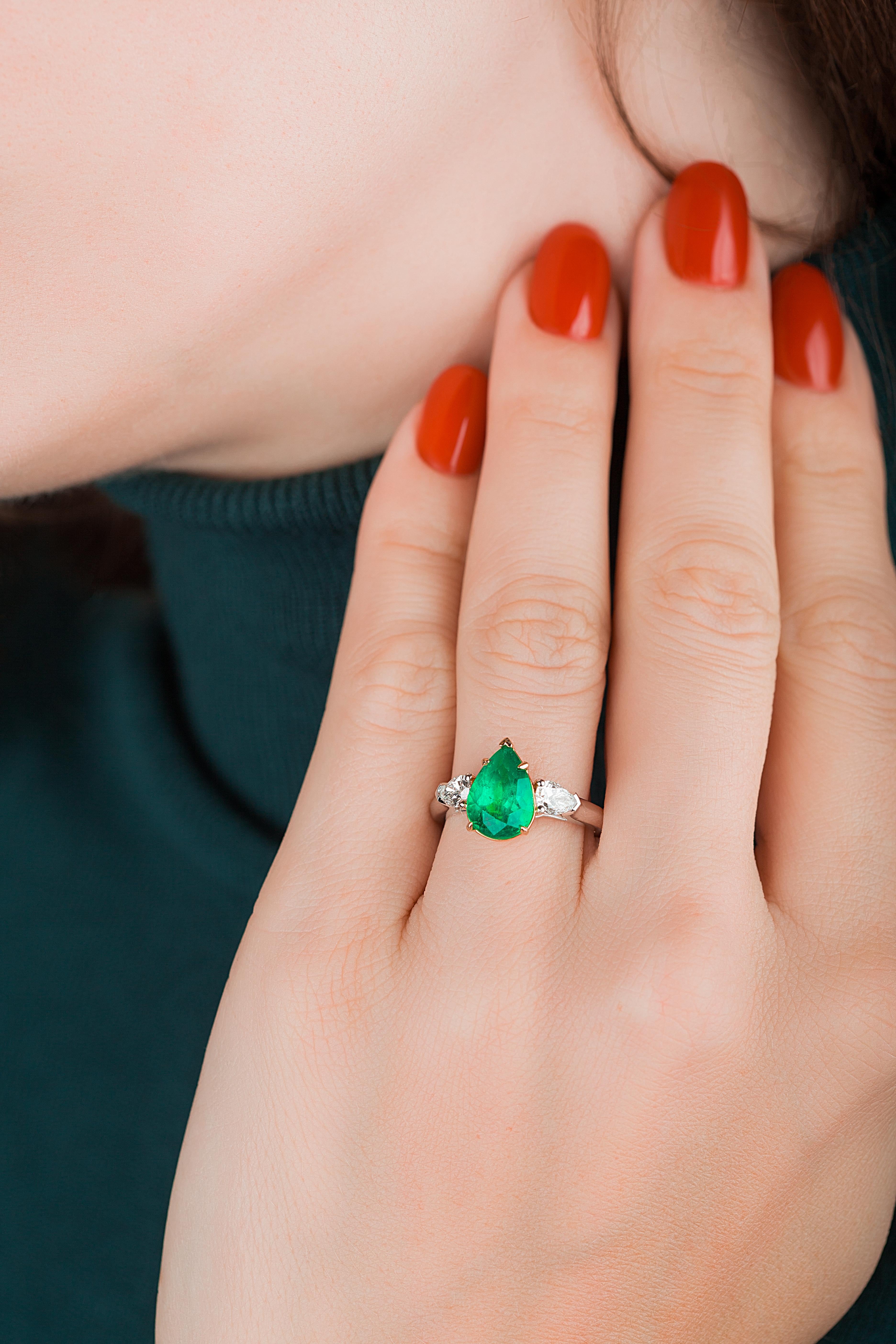 Emilio Jewelry 3,27 Karat zertifizierter kolumbianischer Vivid Green Emerald Diamantring (Tropfenschliff) im Angebot