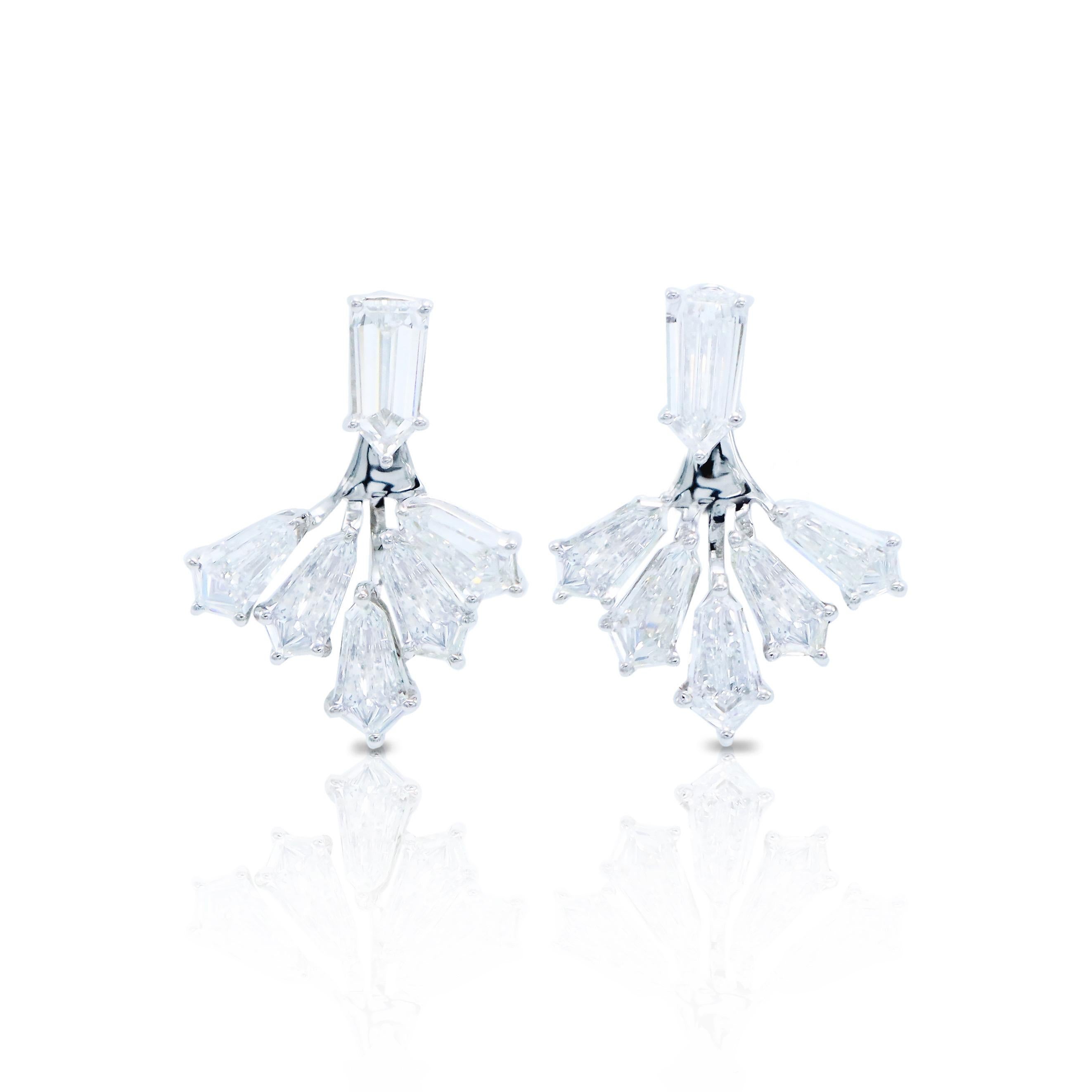 Emilio Jewelry 3.60 Carat Diamond Kite Earring In New Condition For Sale In New York, NY