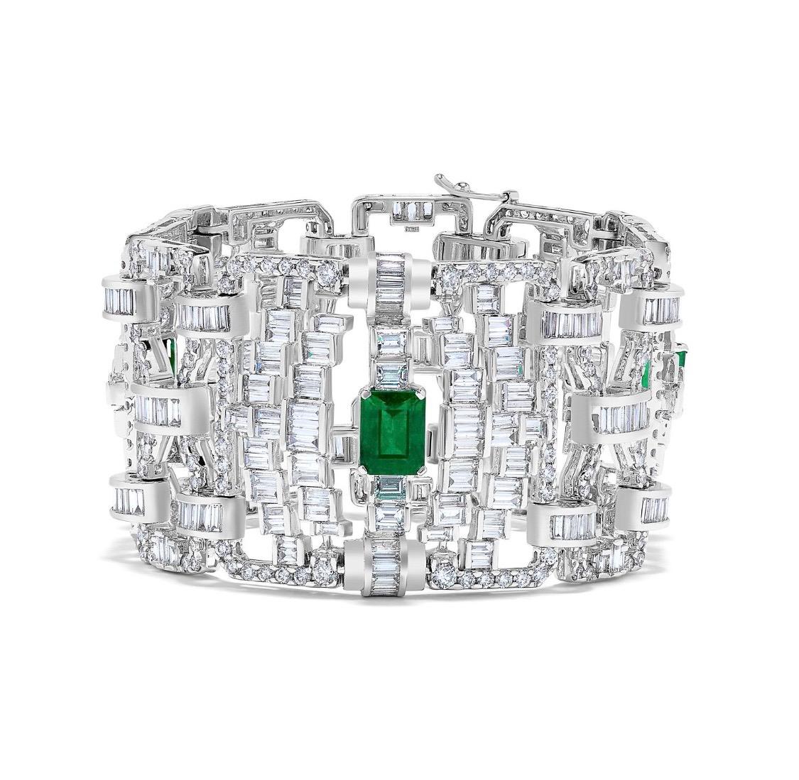 Emilio Jewelry 36.00 Carat Certified Emerald Diamond Bracelet In New Condition For Sale In New York, NY