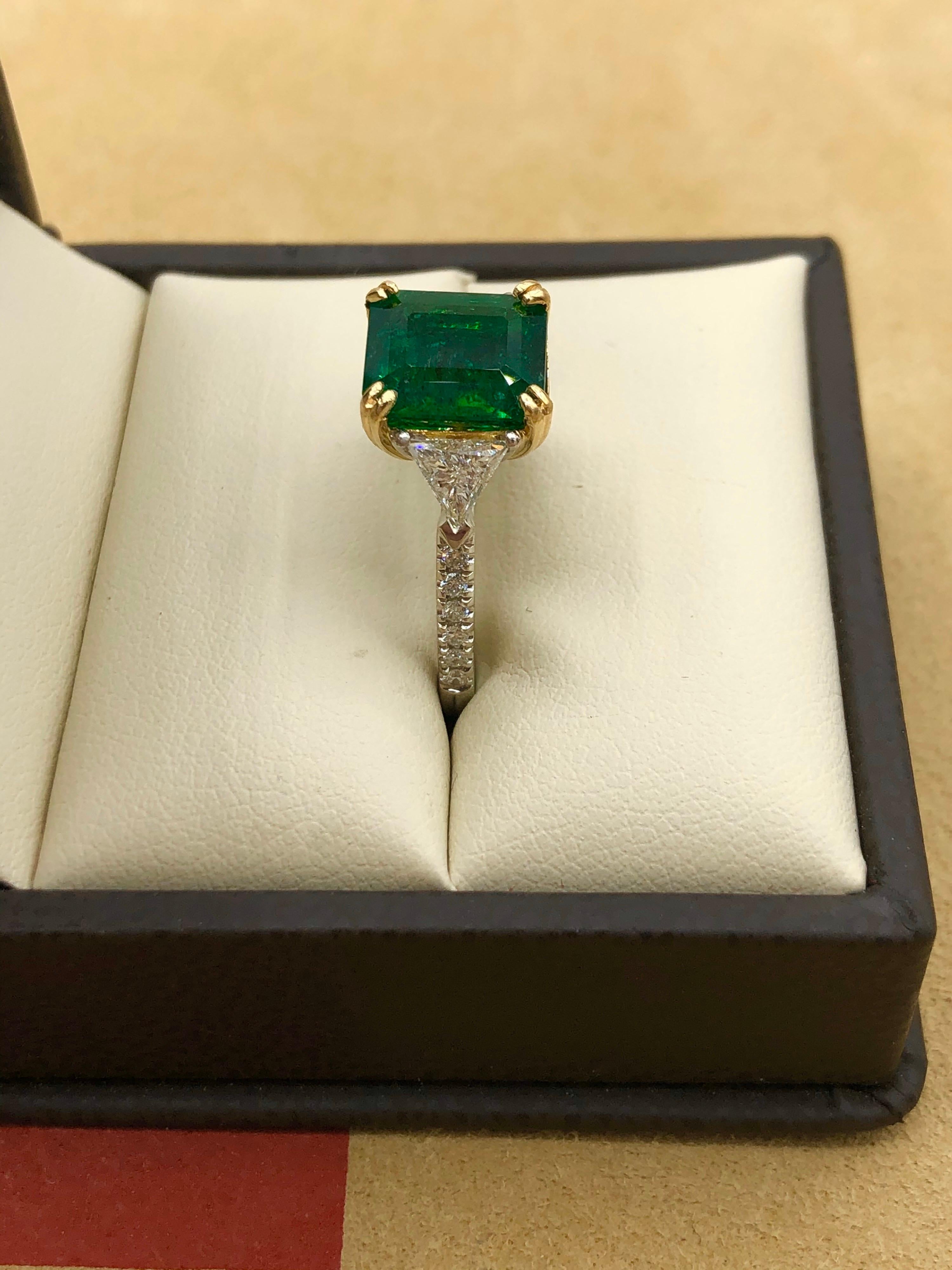 Emilio Jewelry 3.72 Carat Gia Certified Vivid Green Emerald Diamond Ring For Sale 1