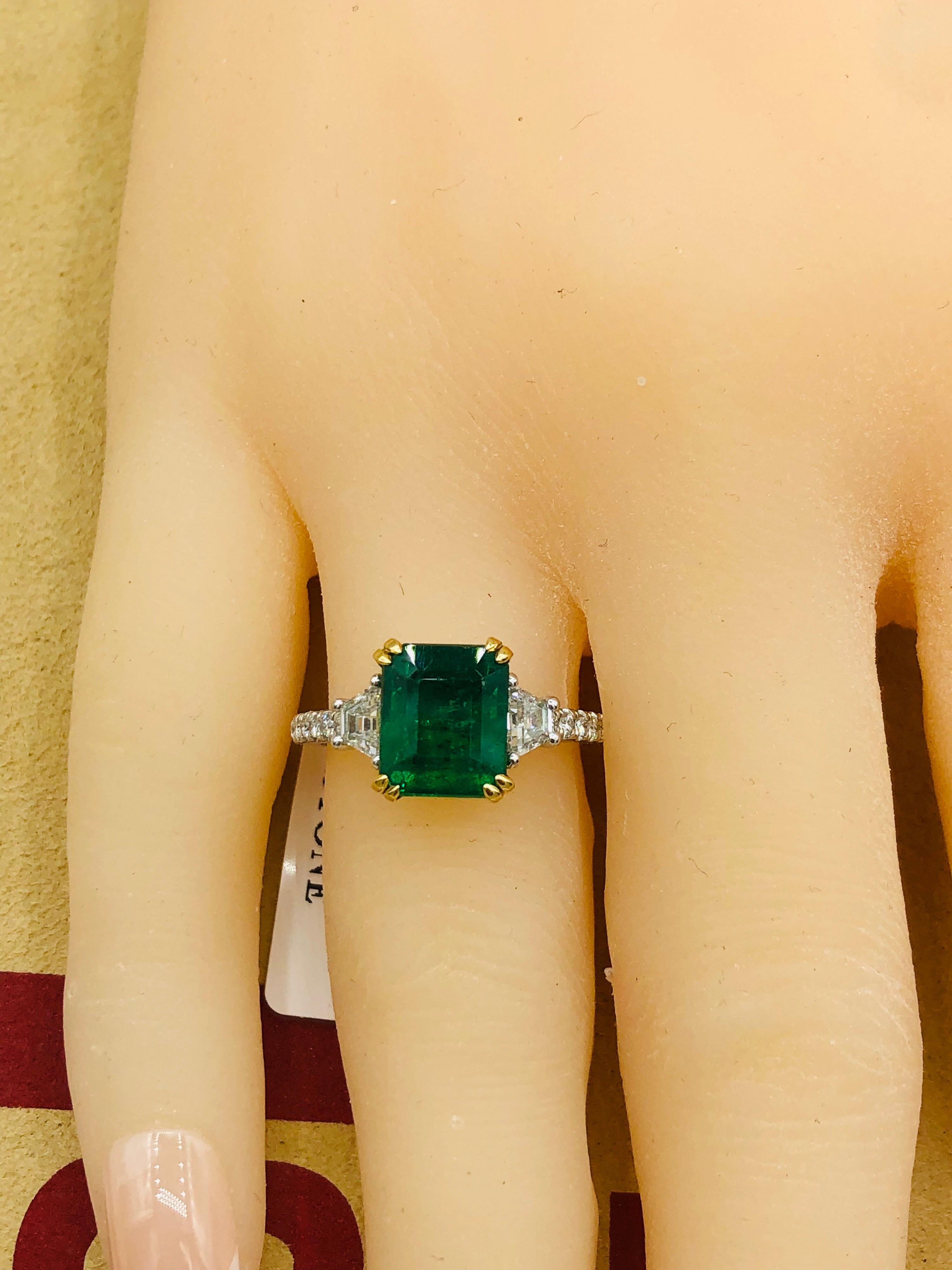 Emilio Jewelry Certified Vivid Green 3.85 Carat Emerald Diamond Platinum Ring 11