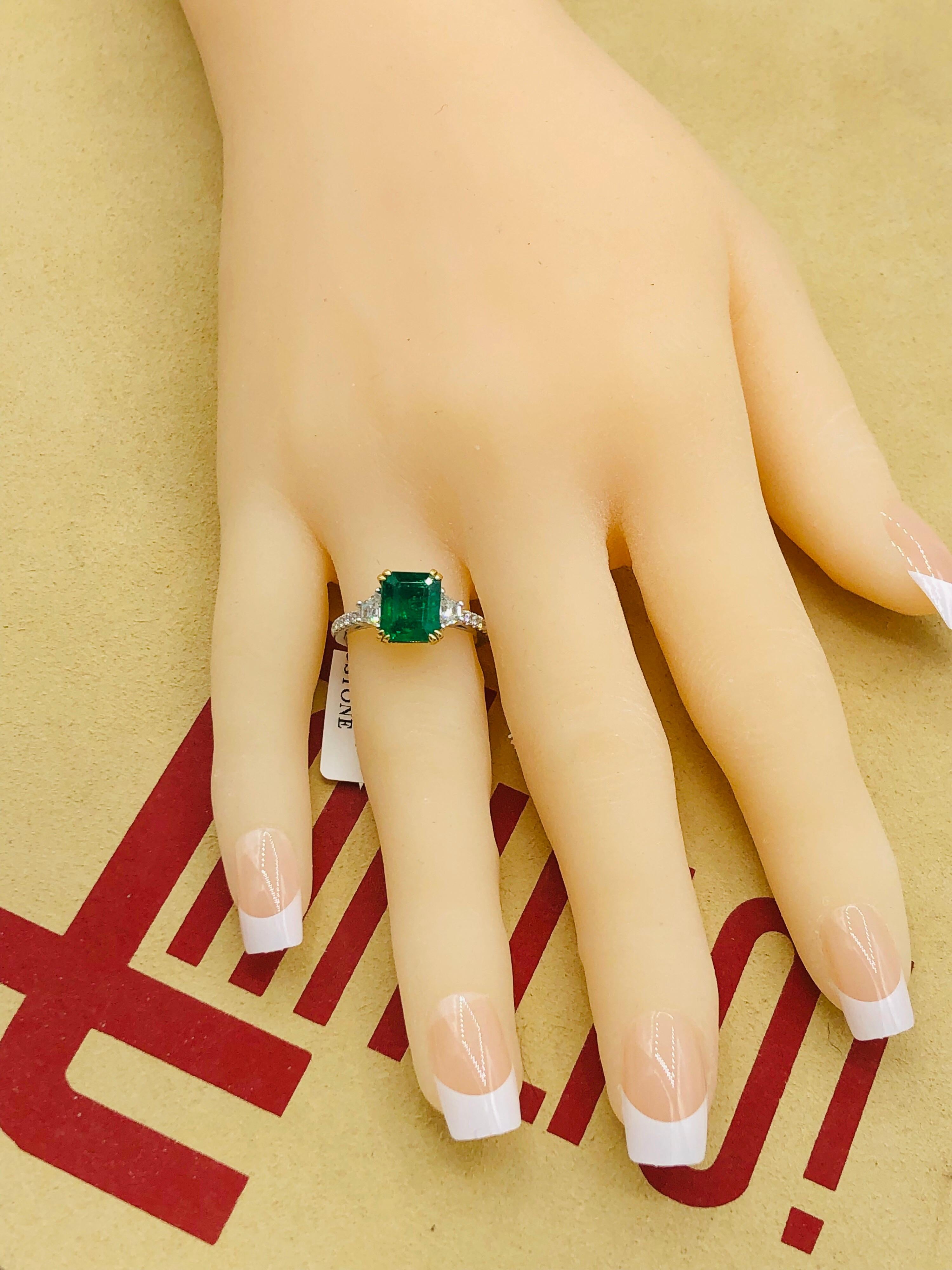Emilio Jewelry Certified Vivid Green 3.85 Carat Emerald Diamond Platinum Ring 12