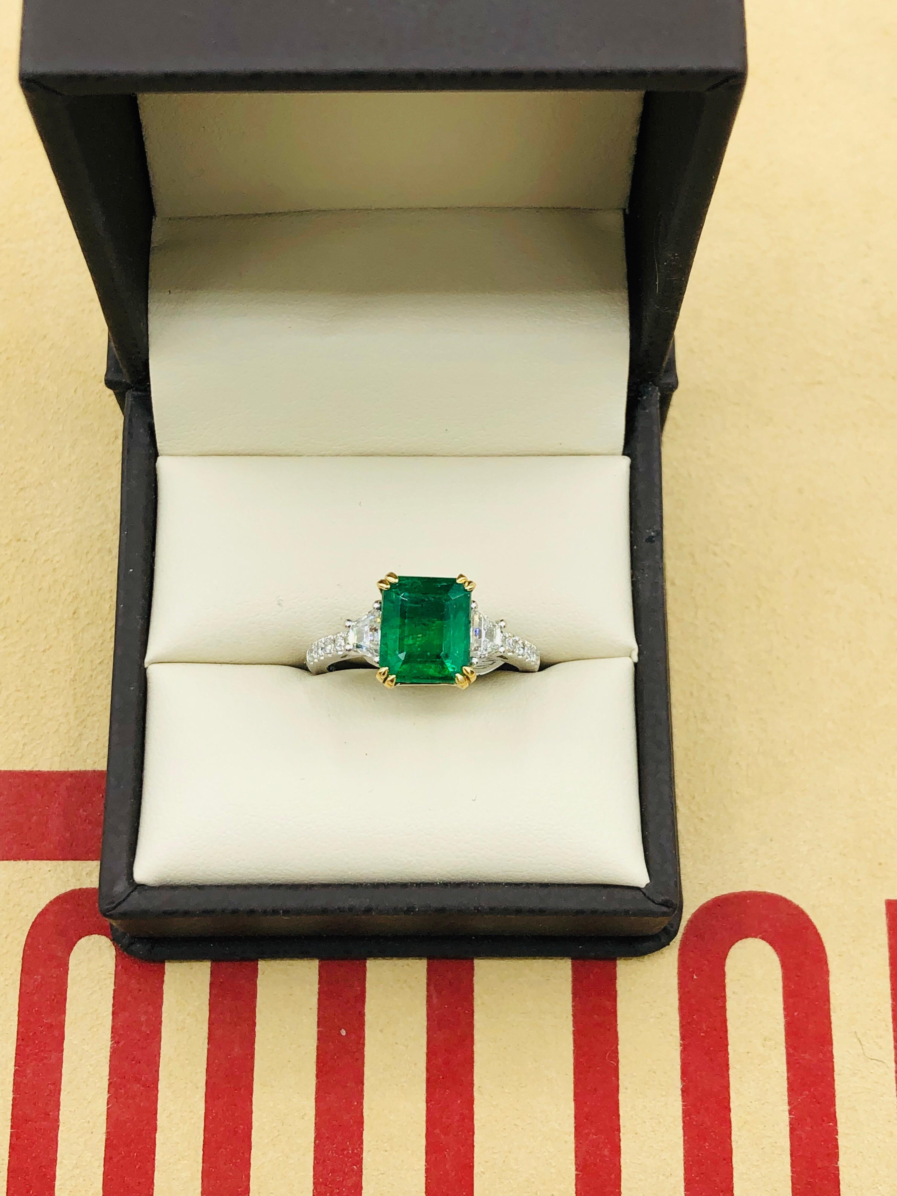 Emilio Jewelry Certified Vivid Green 3.85 Carat Emerald Diamond Platinum Ring 4