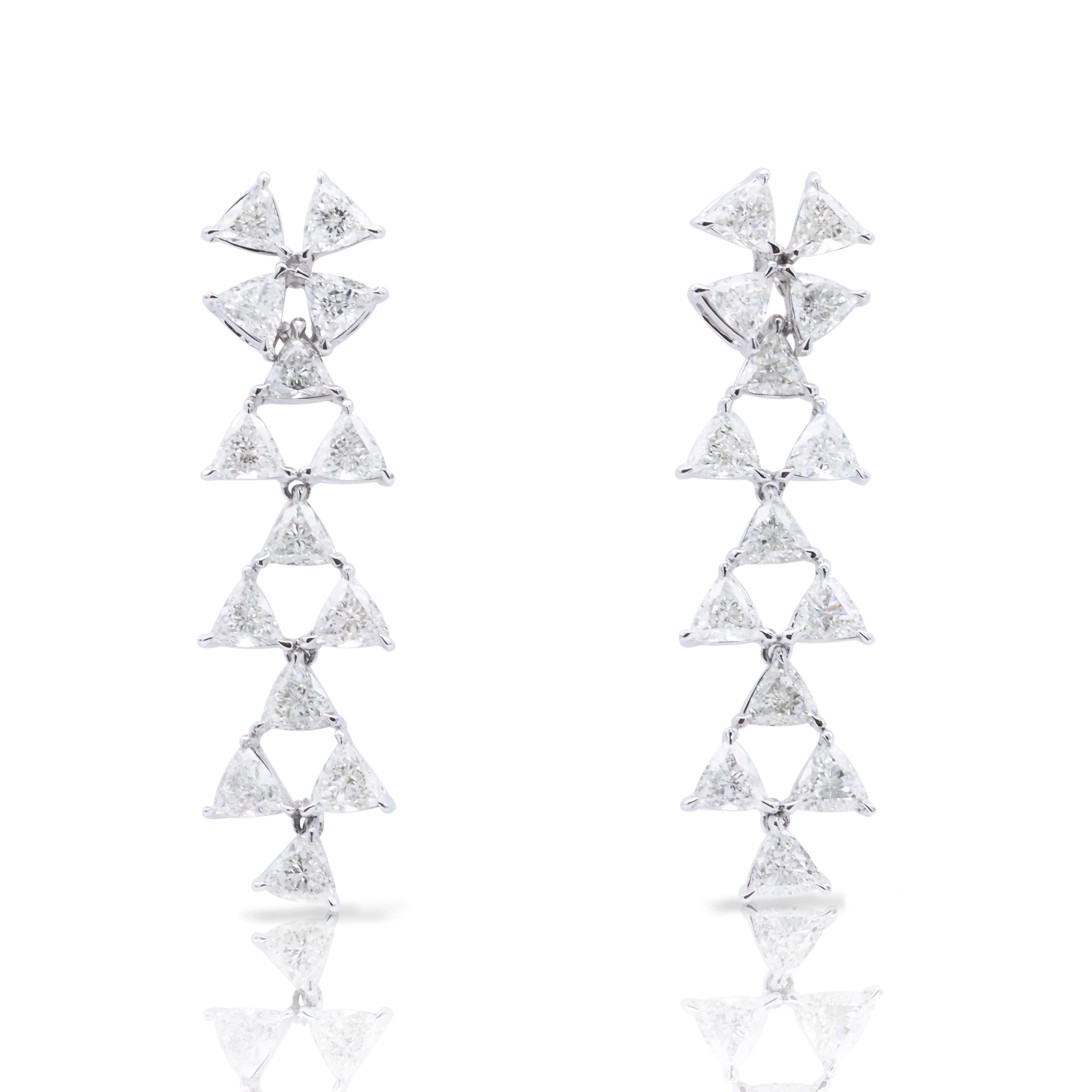 Taille trillion Emilio Jewelry, boucles d'oreilles en diamants taille brillant de 4,15 carats en vente