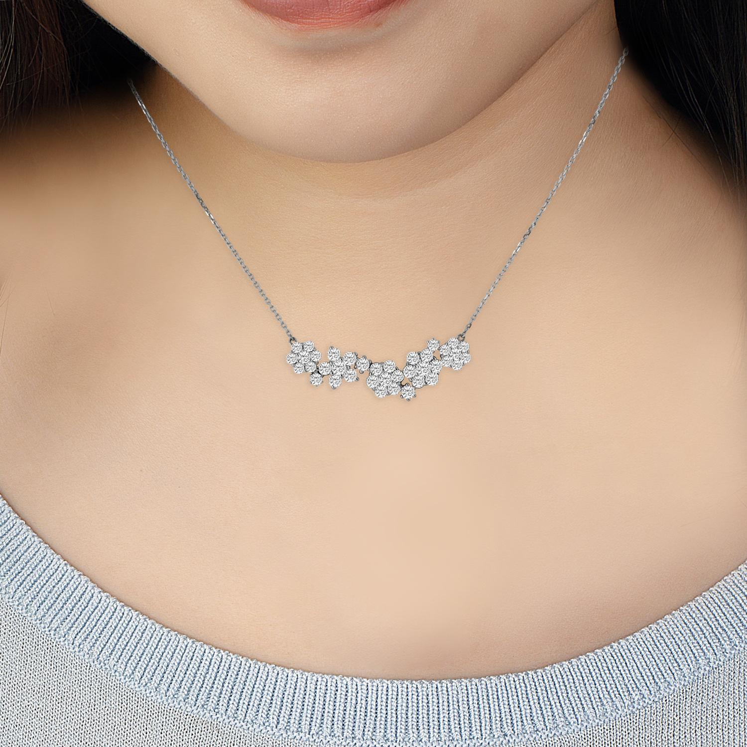 Emilio Jewelry 4.31 Carat Diamond Necklace In New Condition In New York, NY